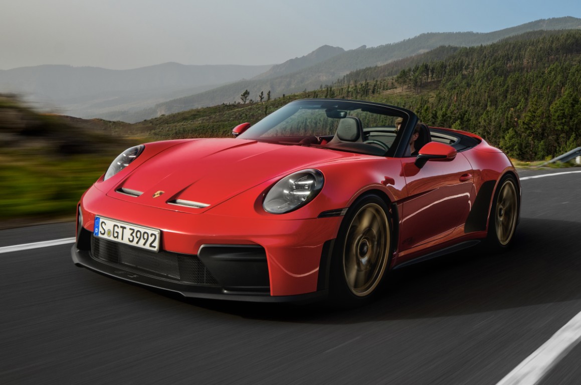 Porsche 911 GT3 Convertible front driving
