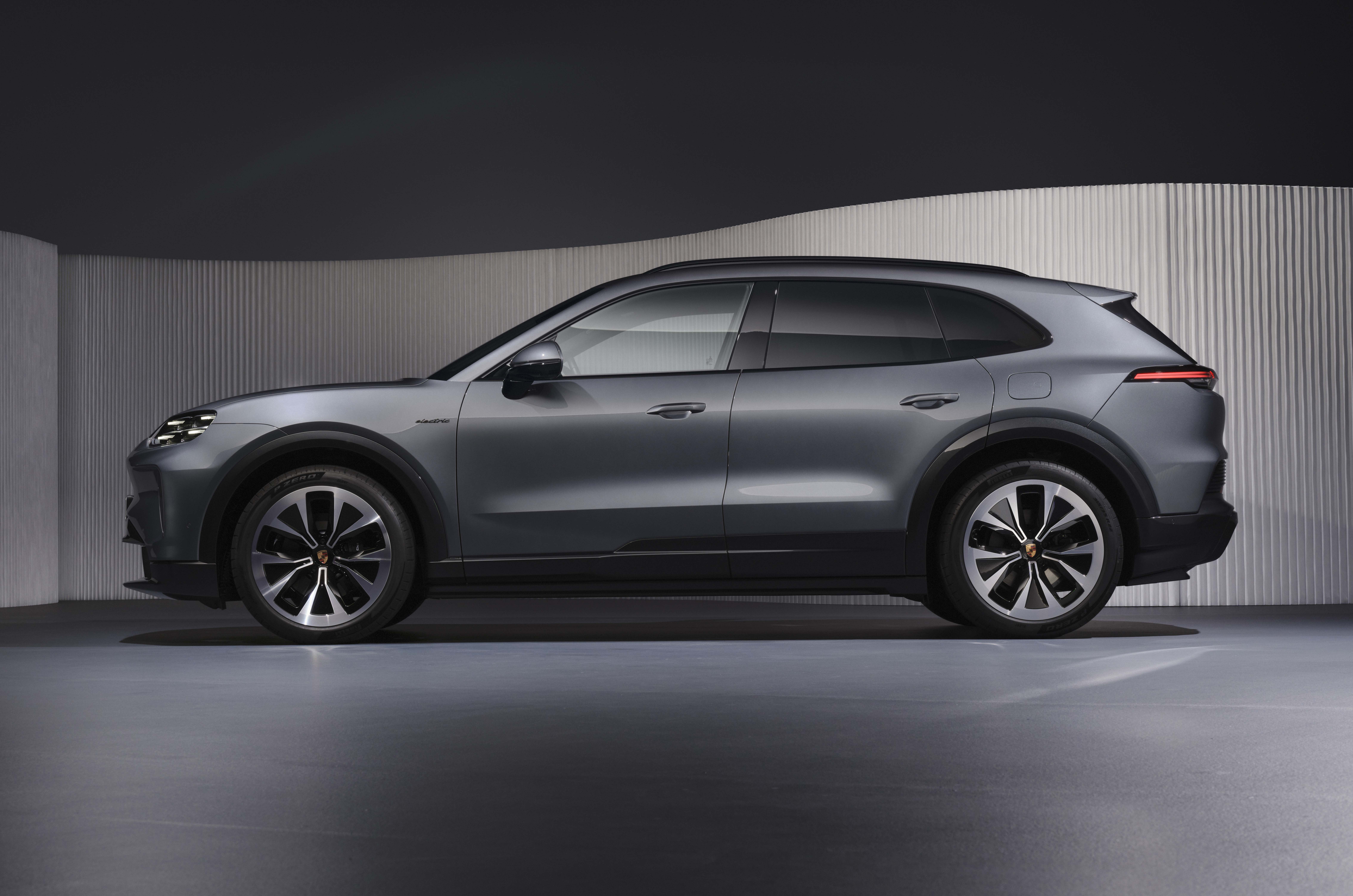 Porsche Cayenne Electric side static