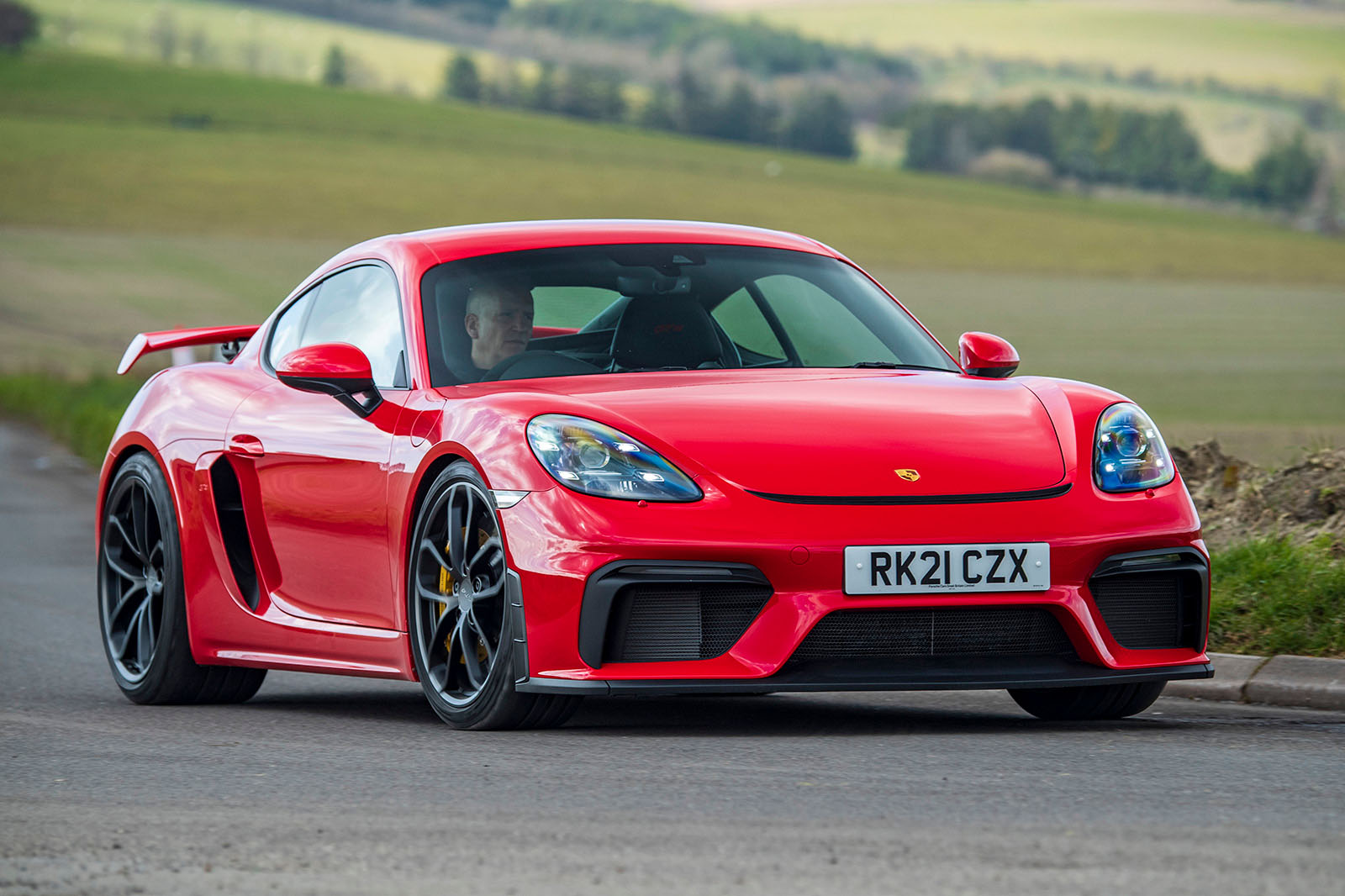 Porsche Cayman 2022 front right tracking