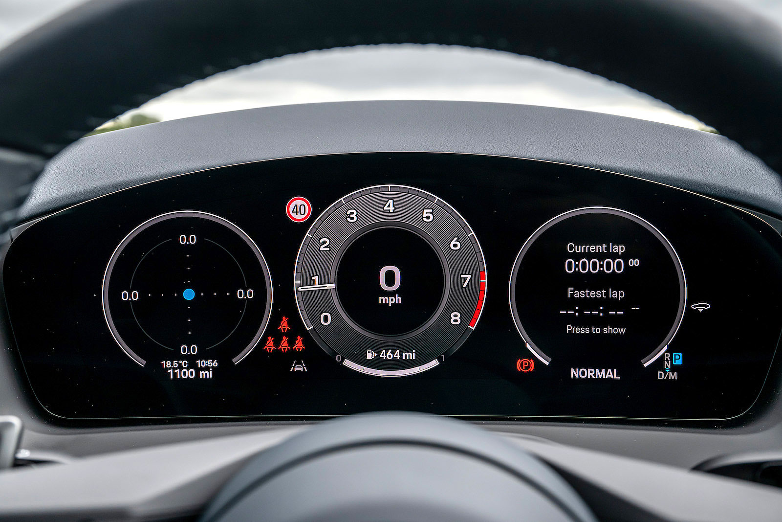 Porsche Panamera driver display