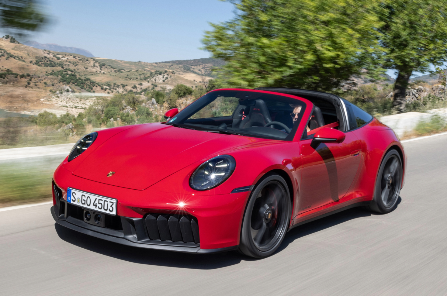Porsche 911 Targa front driving