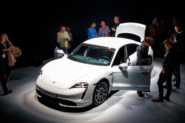 Reader test team: Porsche Taycan