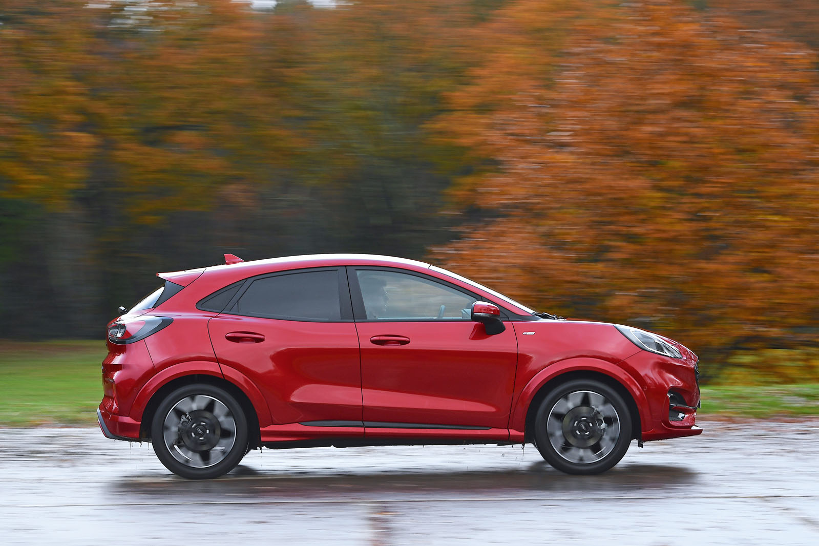 Ford Puma driving