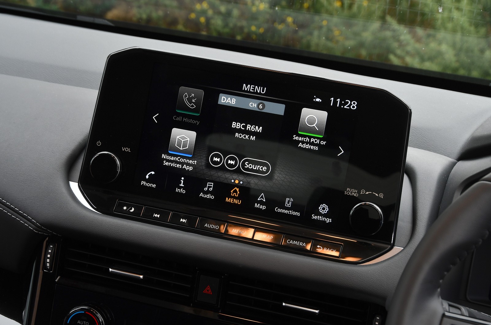 Nissan Qashqai infotainment