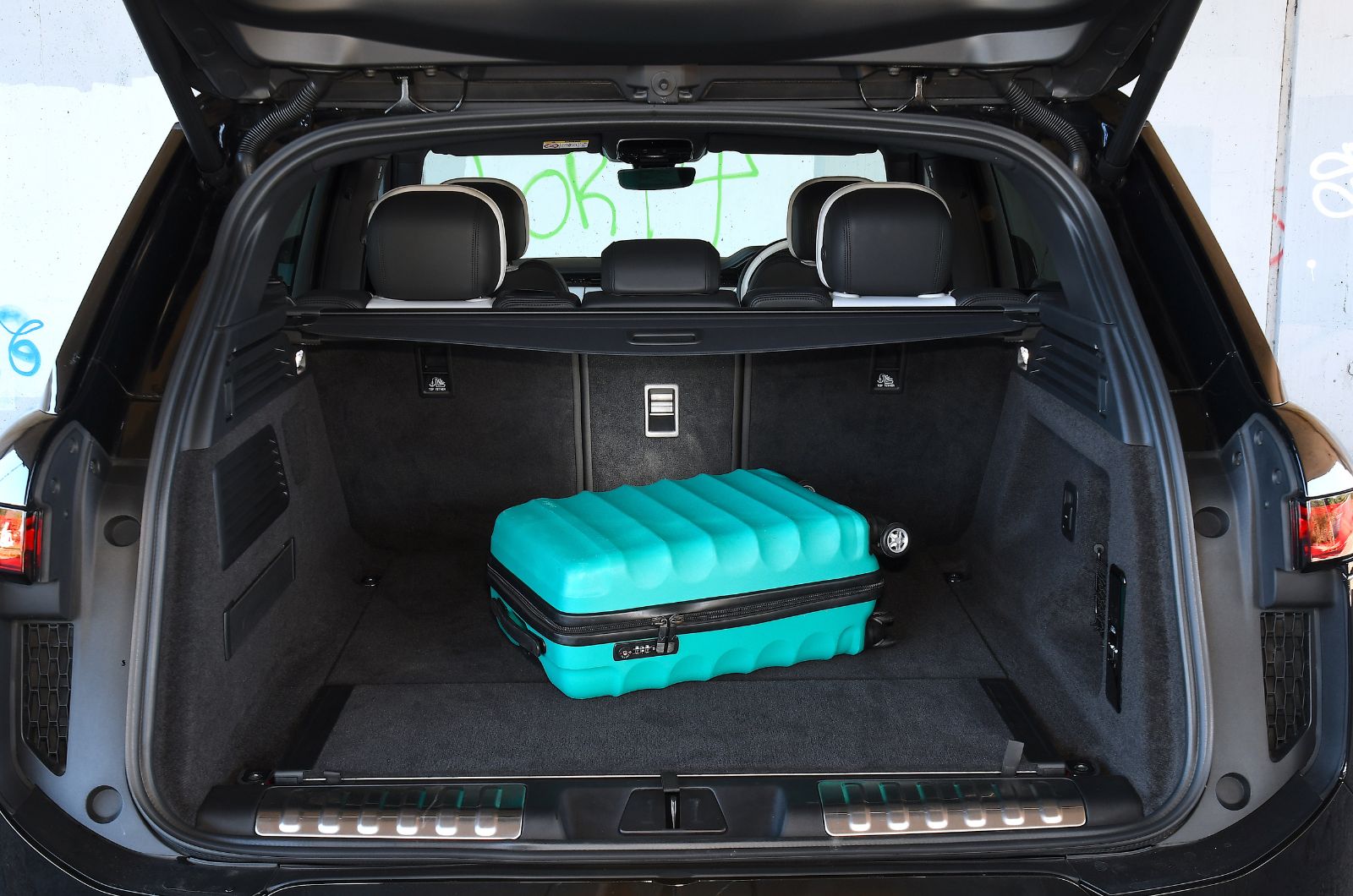 Range Rover Sport boot