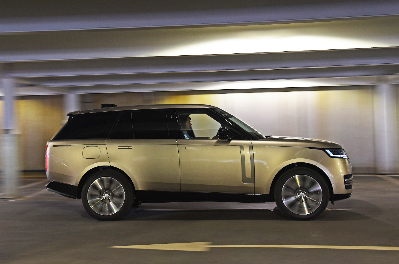 Range Rover 2022 side in car park