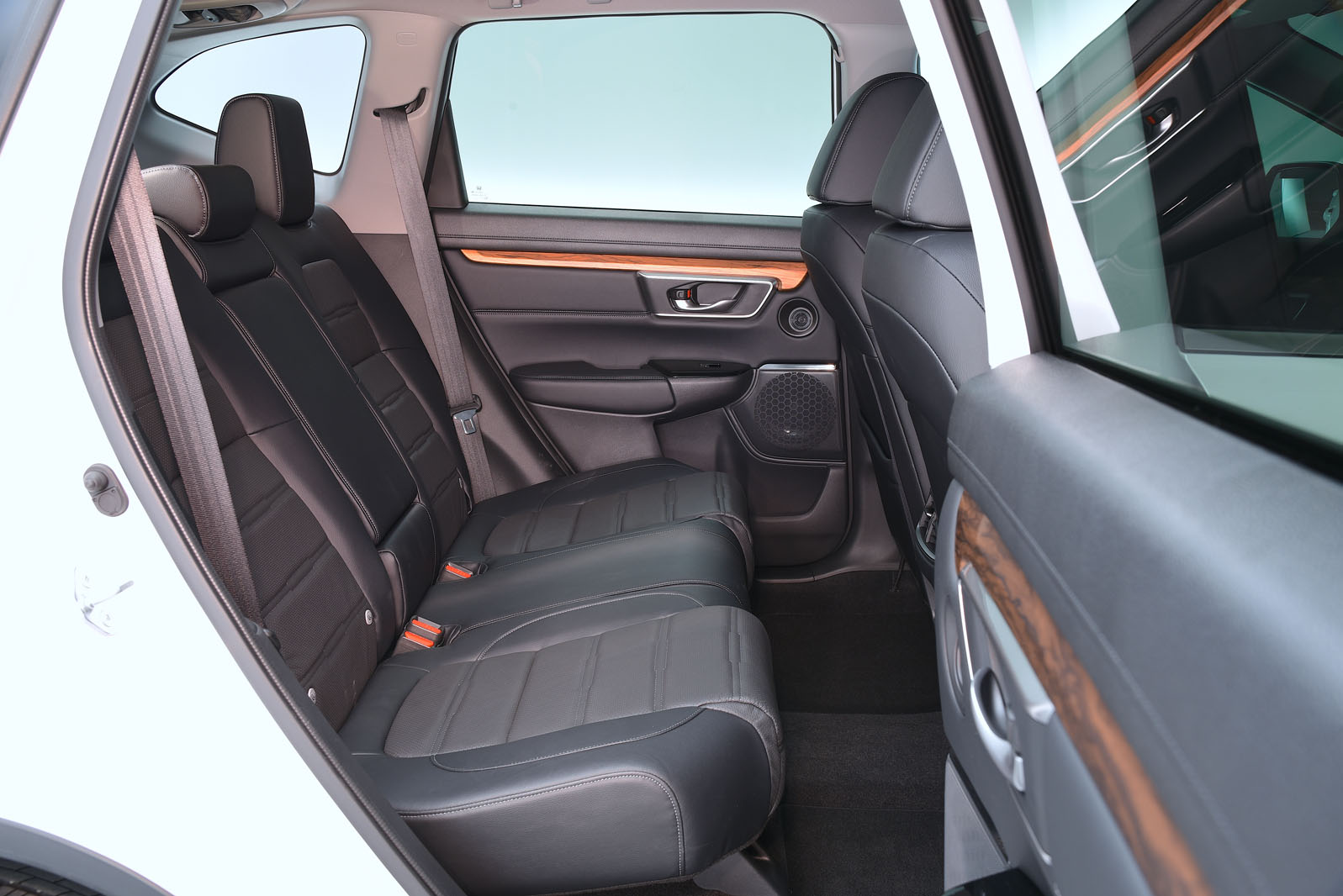 Honda CR-V Hybrid back seats