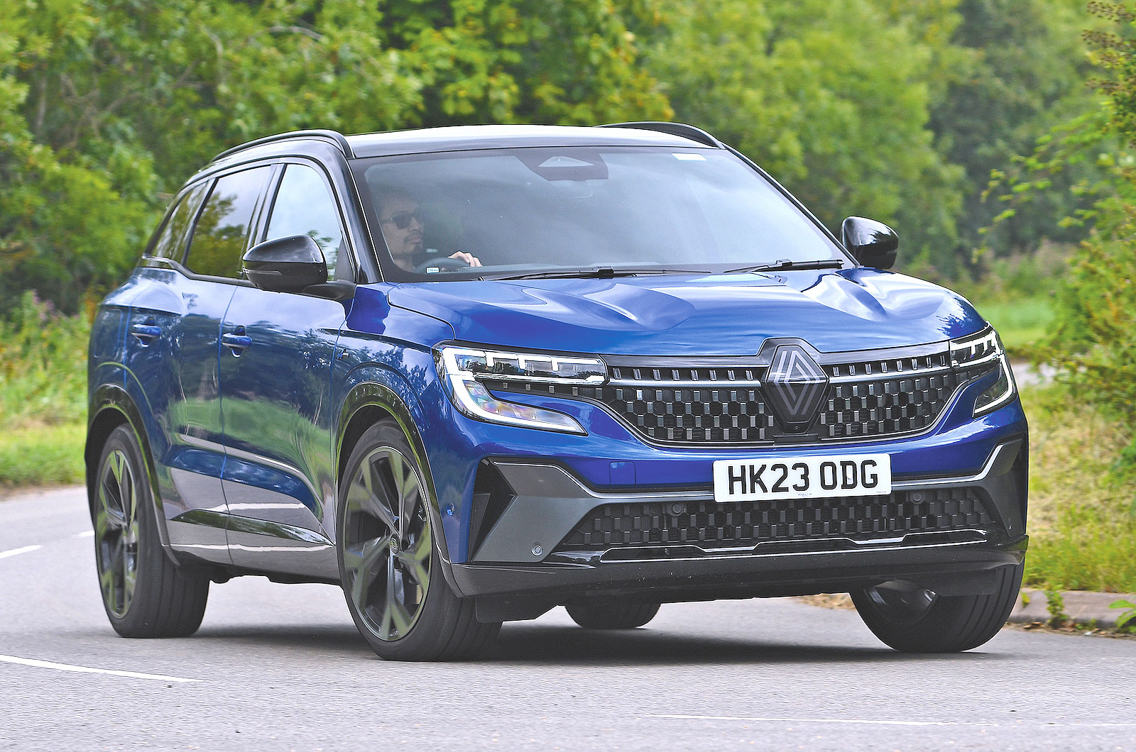 Renault Austral front cornering