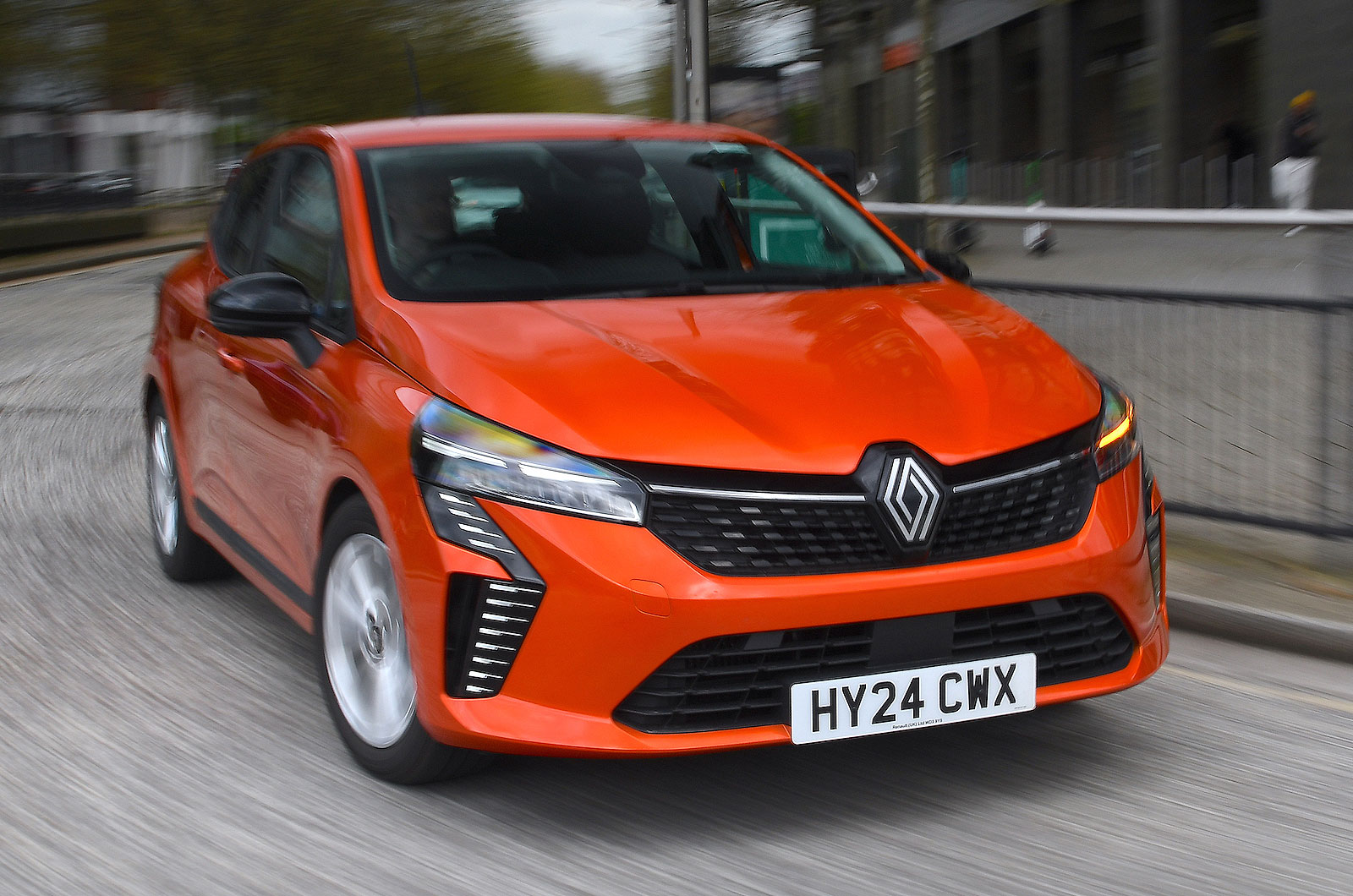 renault-clio-front-cornering-main