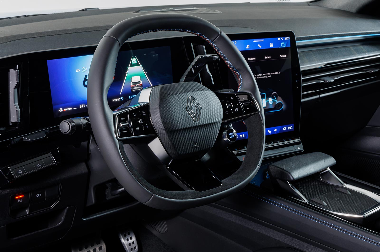Renault Rafale interior