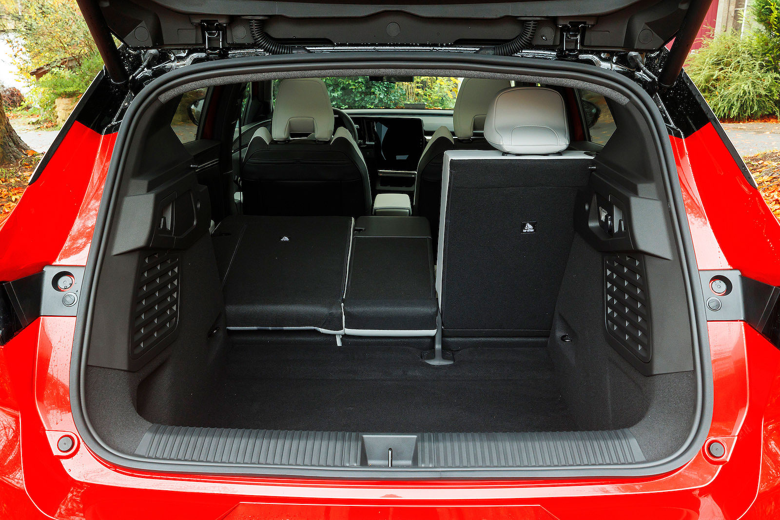 Renault Scenic E-Tech boot open