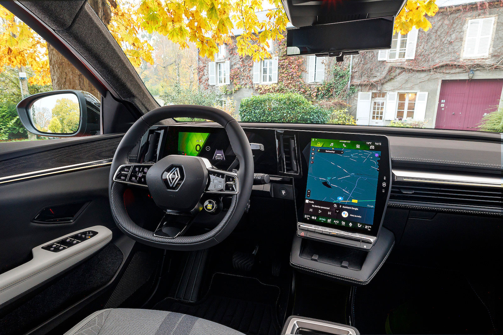 Renault Scenic E-Tech interior dashboard