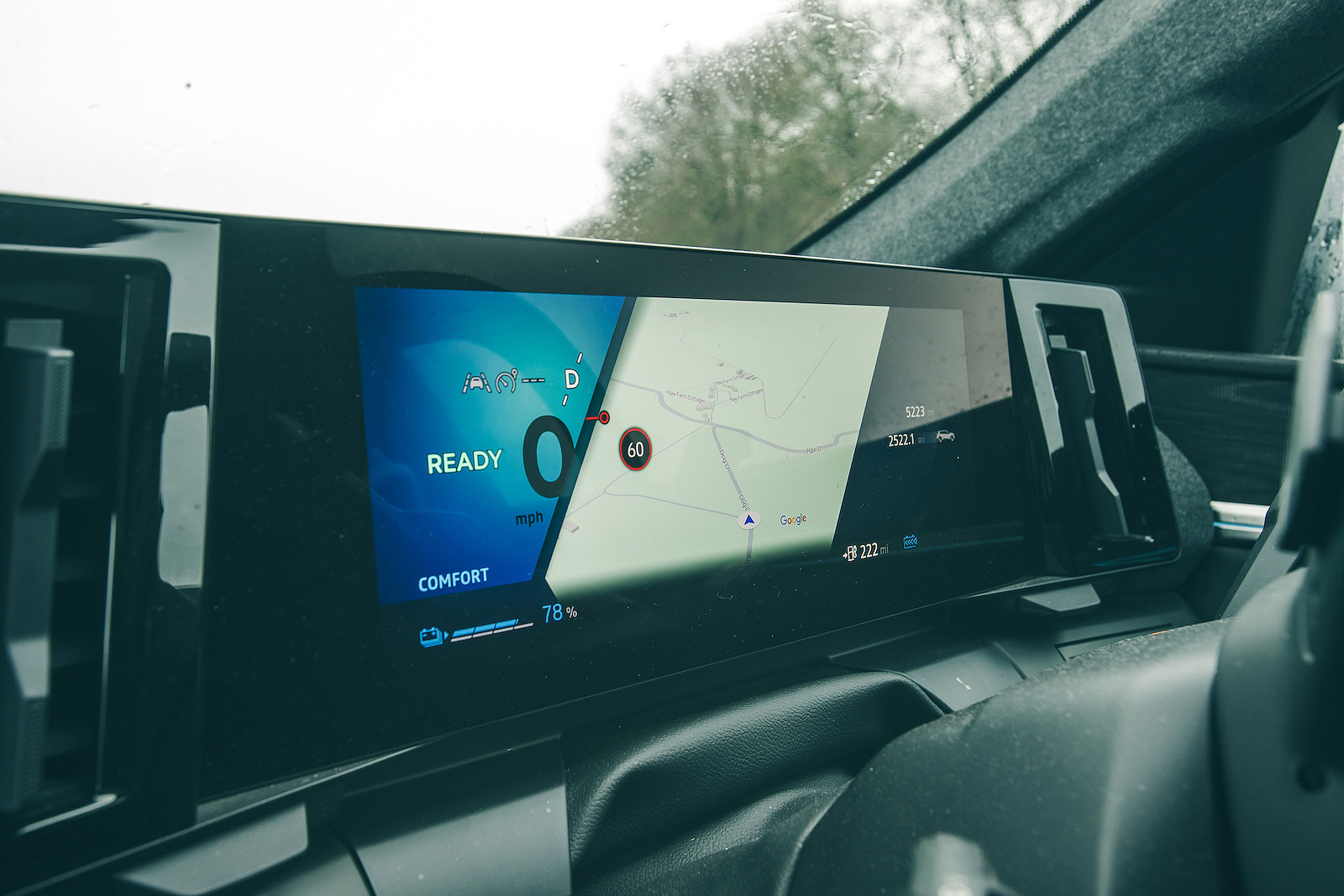 Renault Scenic E-Tech driver display