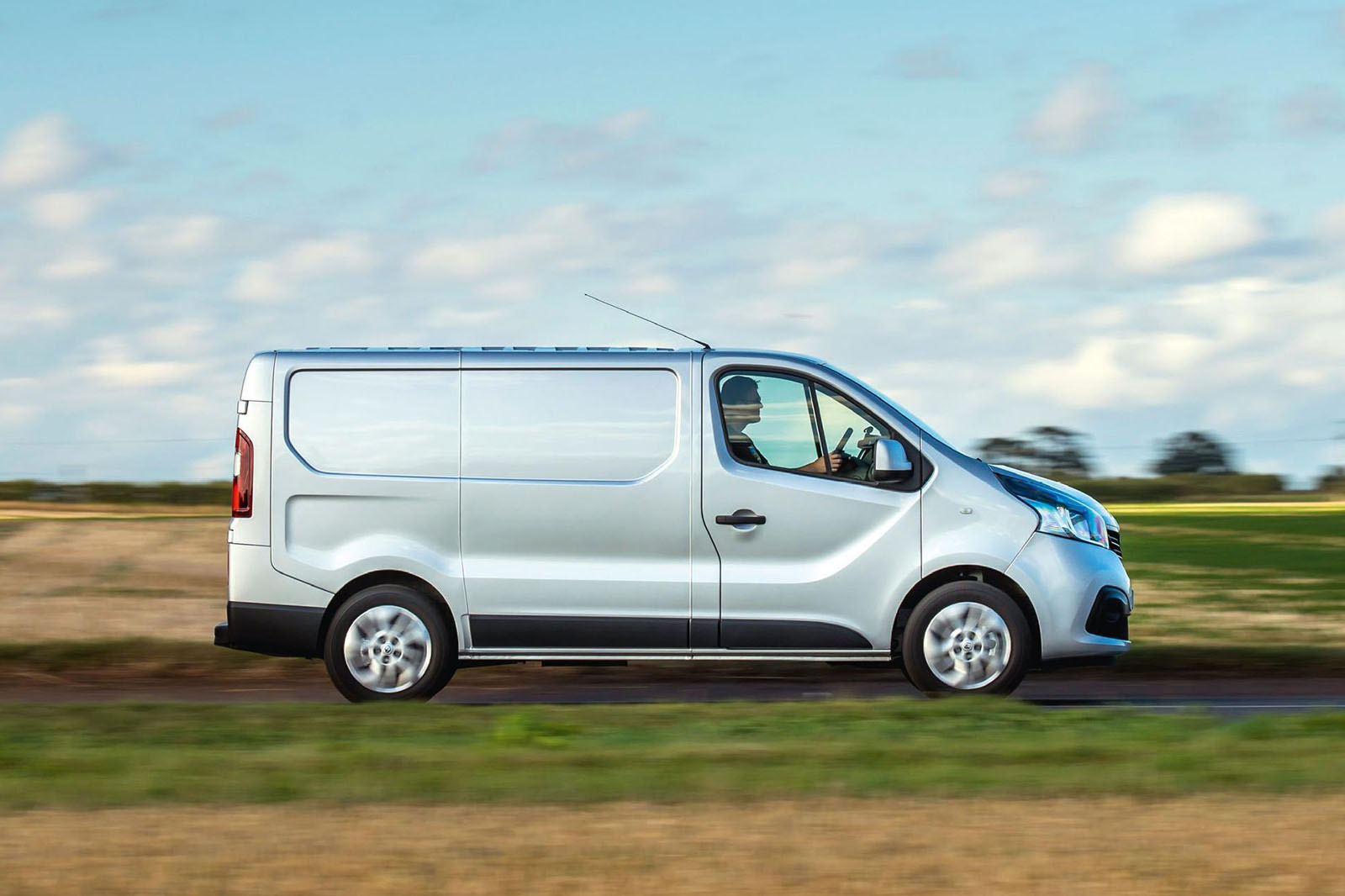 Renault Trafic side