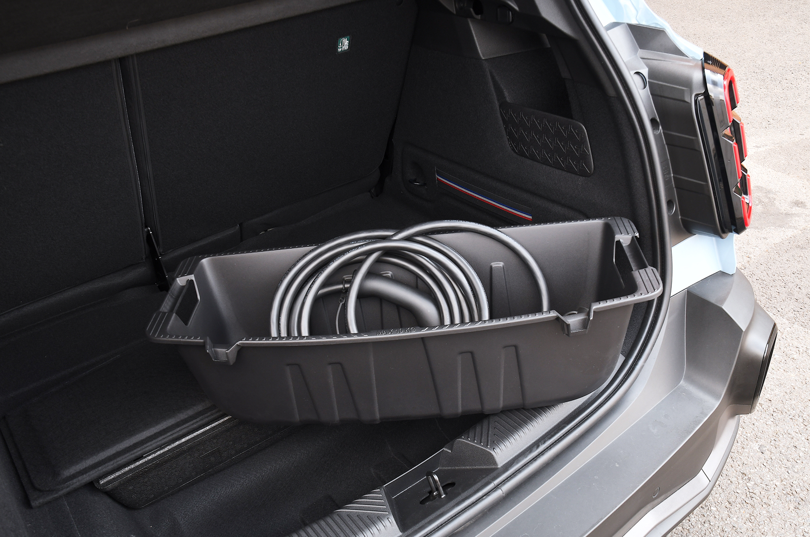 Renault 4 charging cable