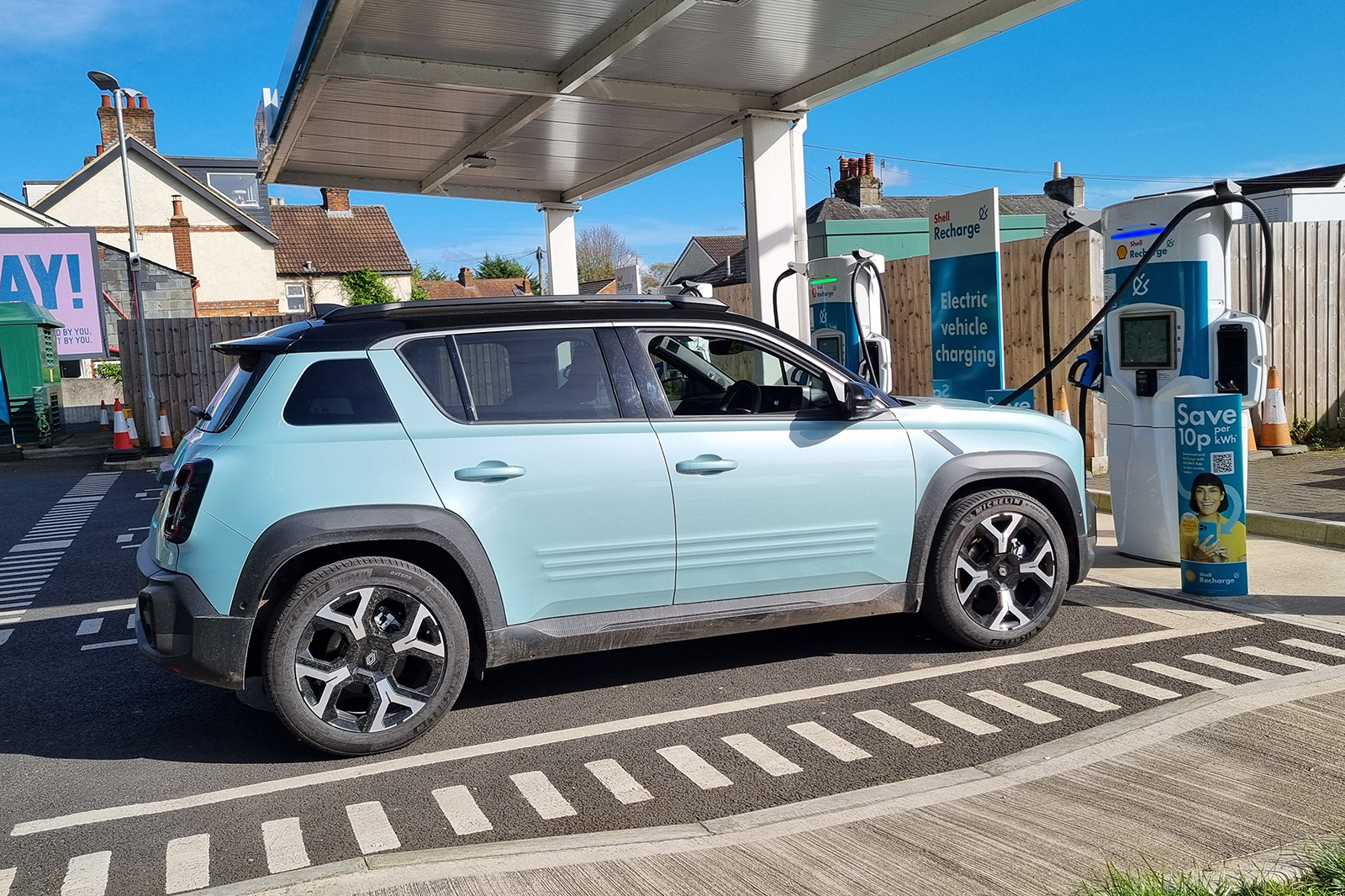 Renault 4 rapid charging 2