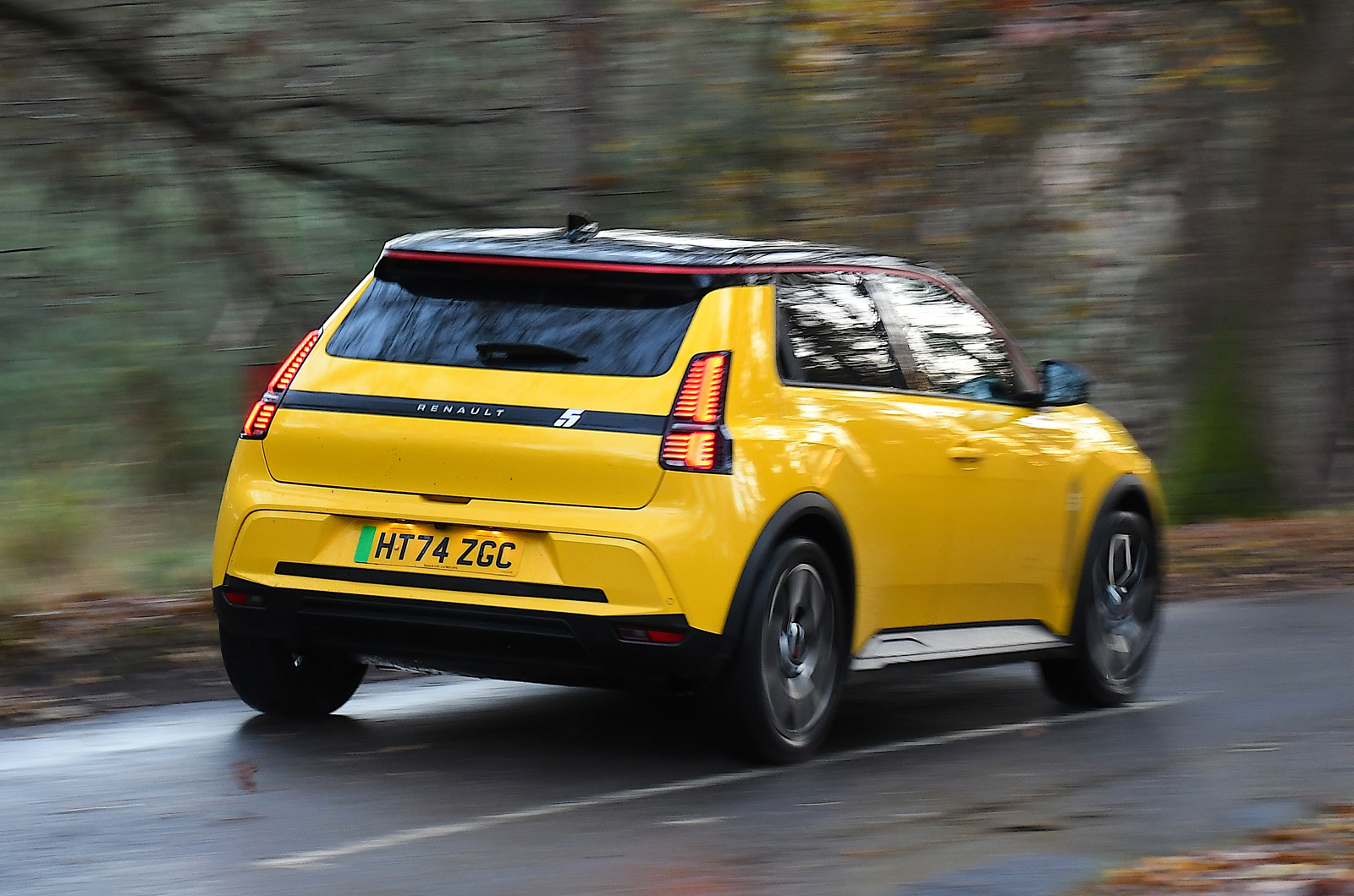 Renault 5 rear driving
