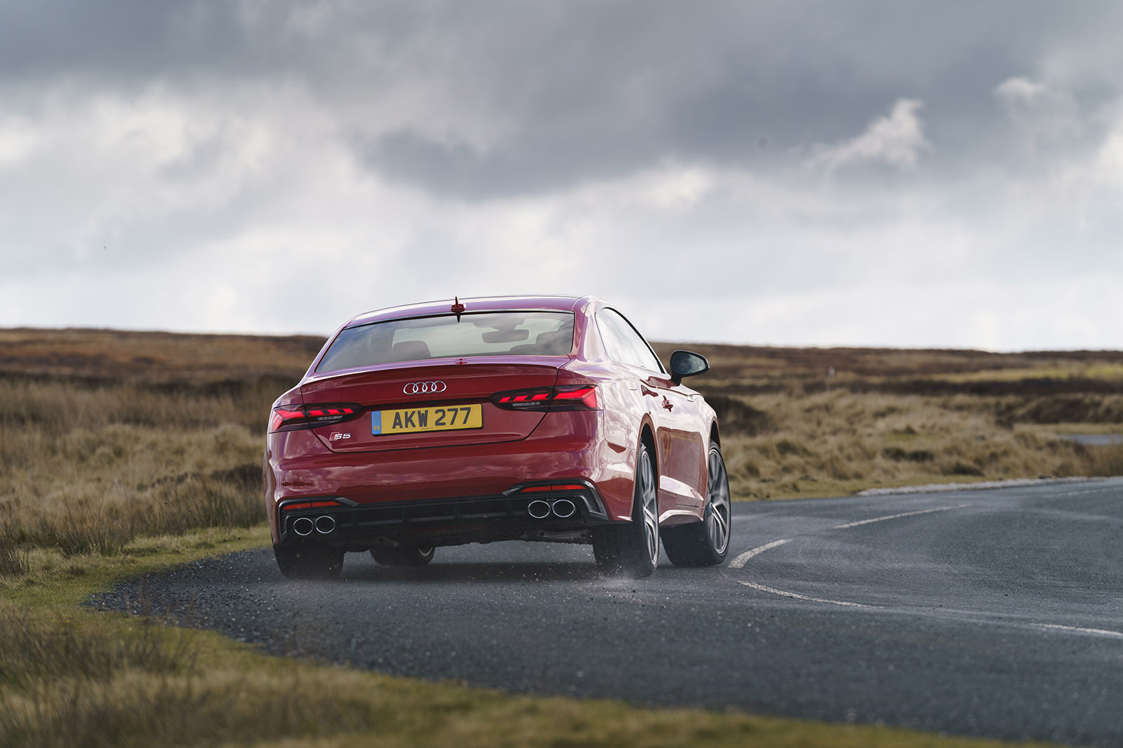 Audi S5 rear cornering