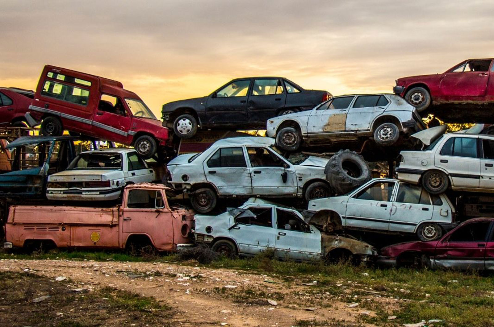 pile of scrap cars