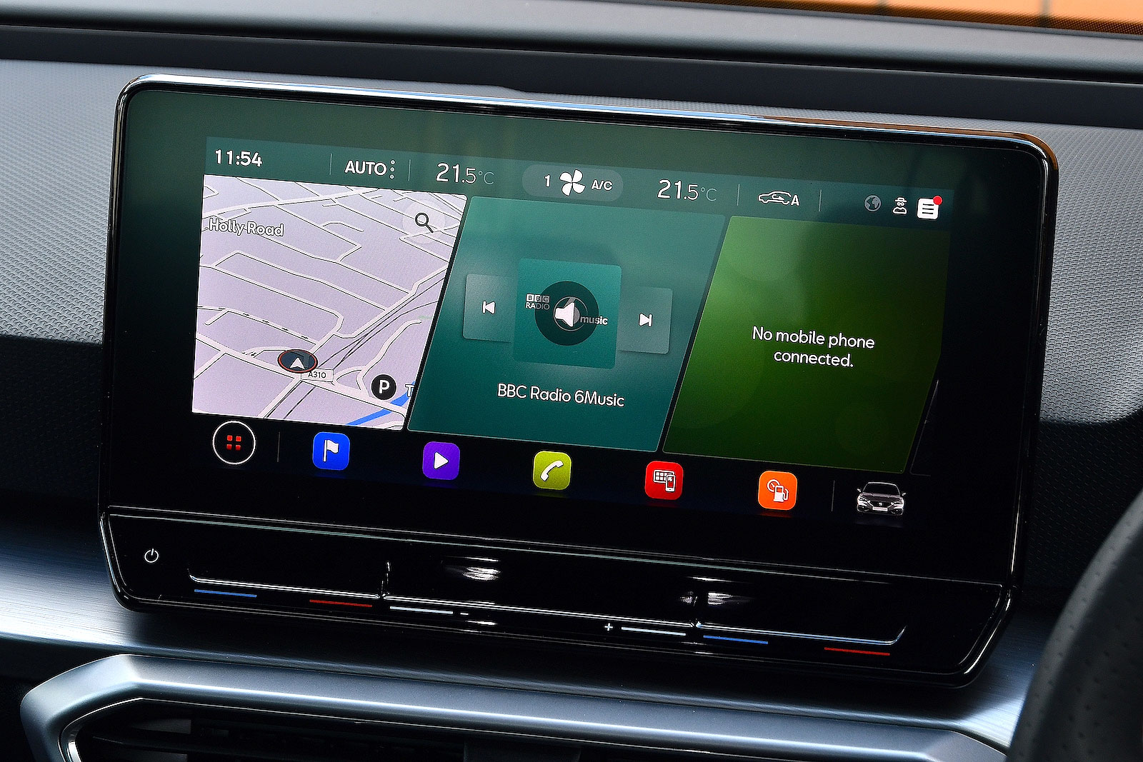 Seat Leon infotainment touchscreen