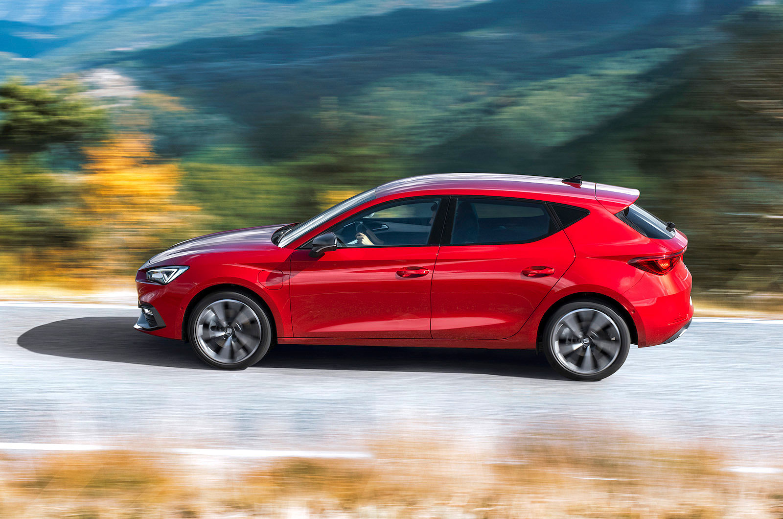 Seat Leon left driving