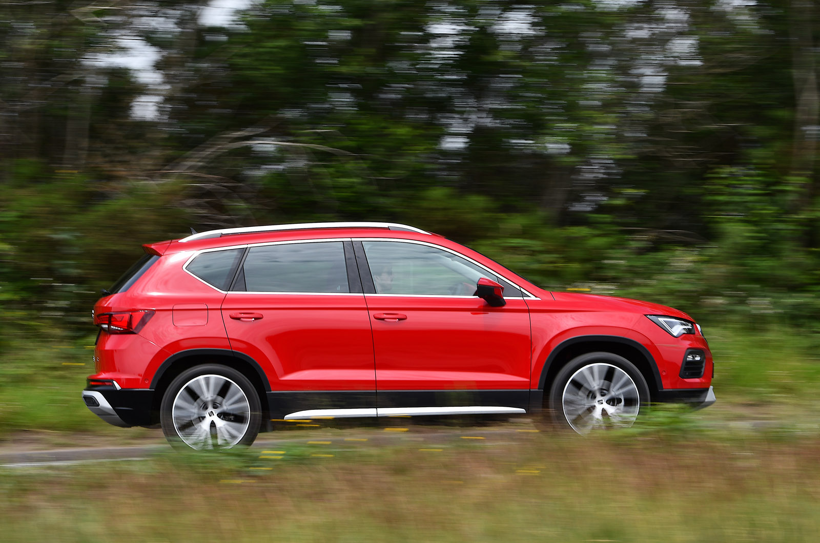 Used Seat Ateca 2022 right tracking