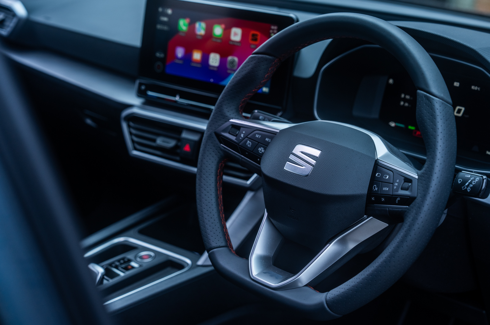 SEAT Leon e-HYBRID company car tech