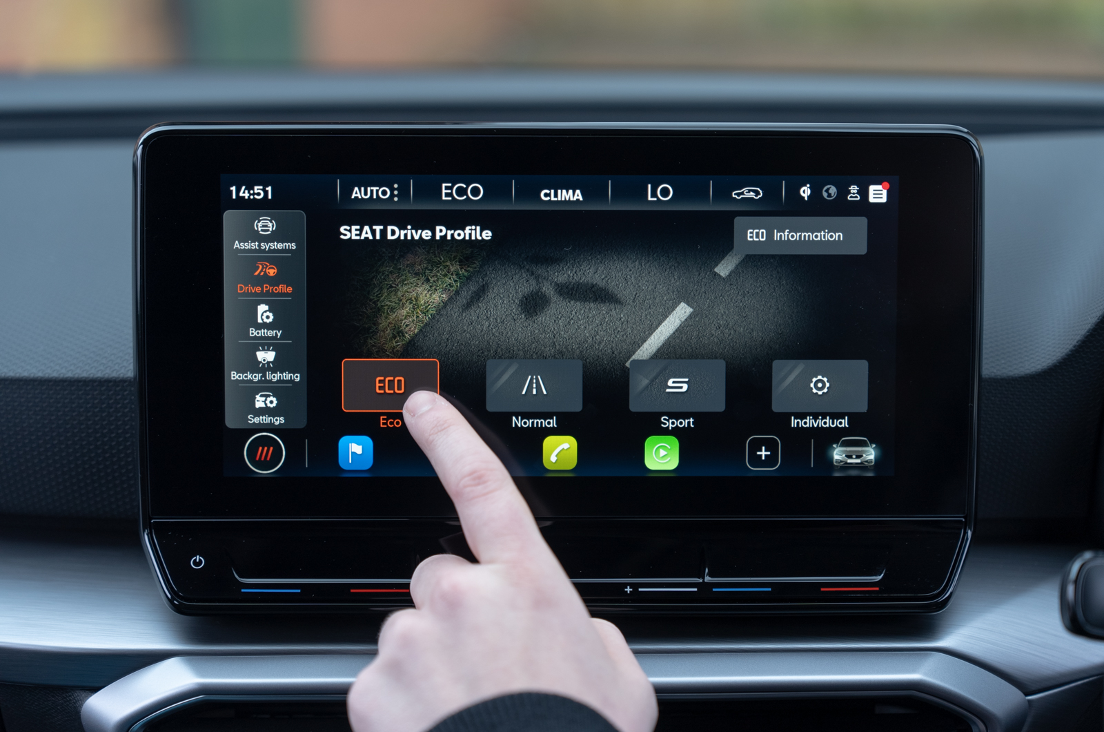SEAT Leon e-HYBRID company car tech