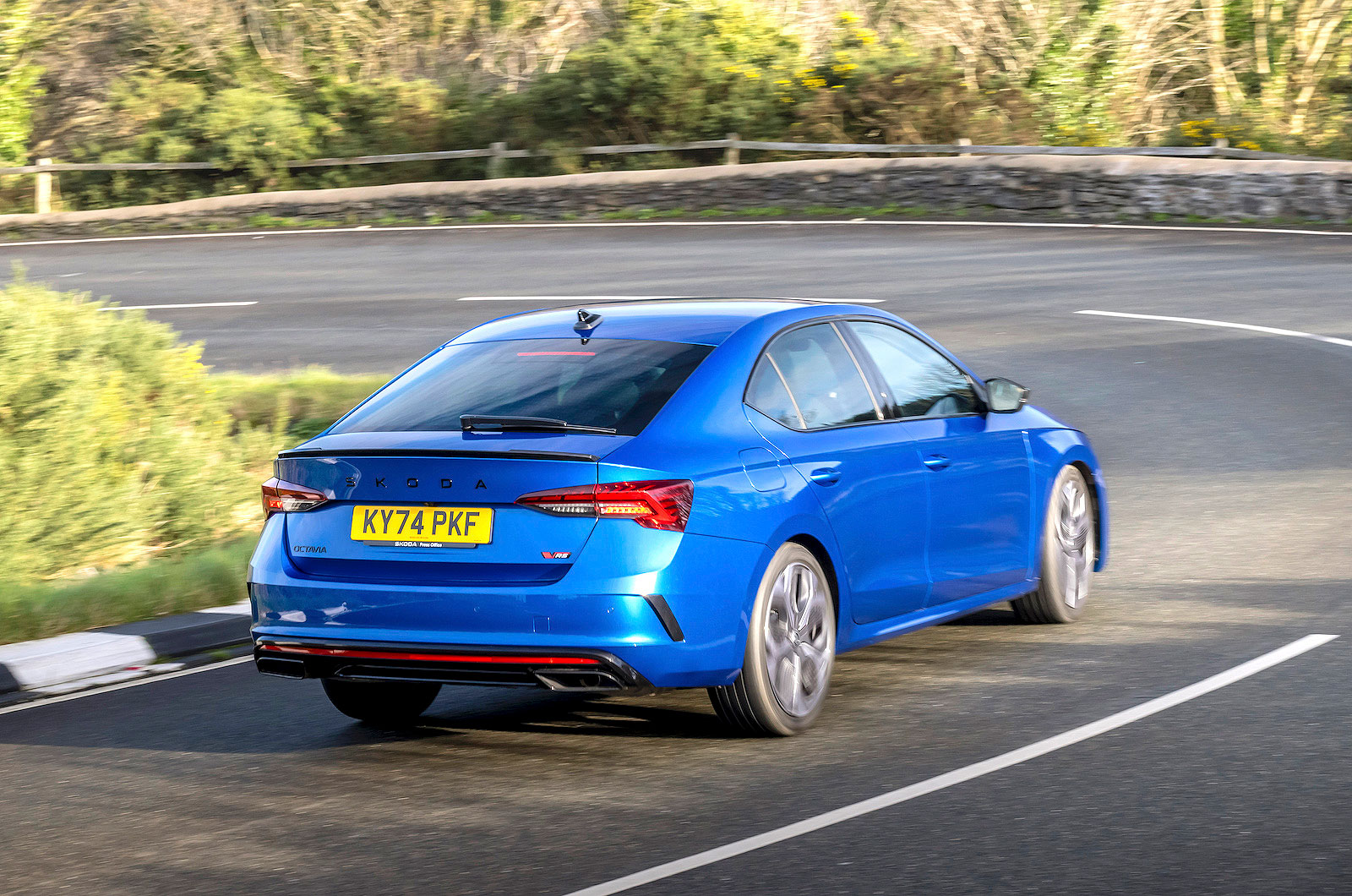 Skoda Octavia vRS 2022 rear cornering