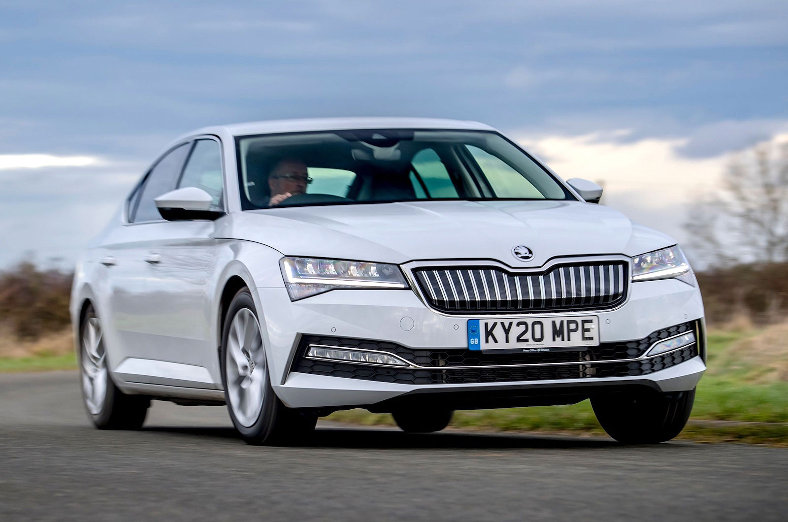Skoda Superb front cornering