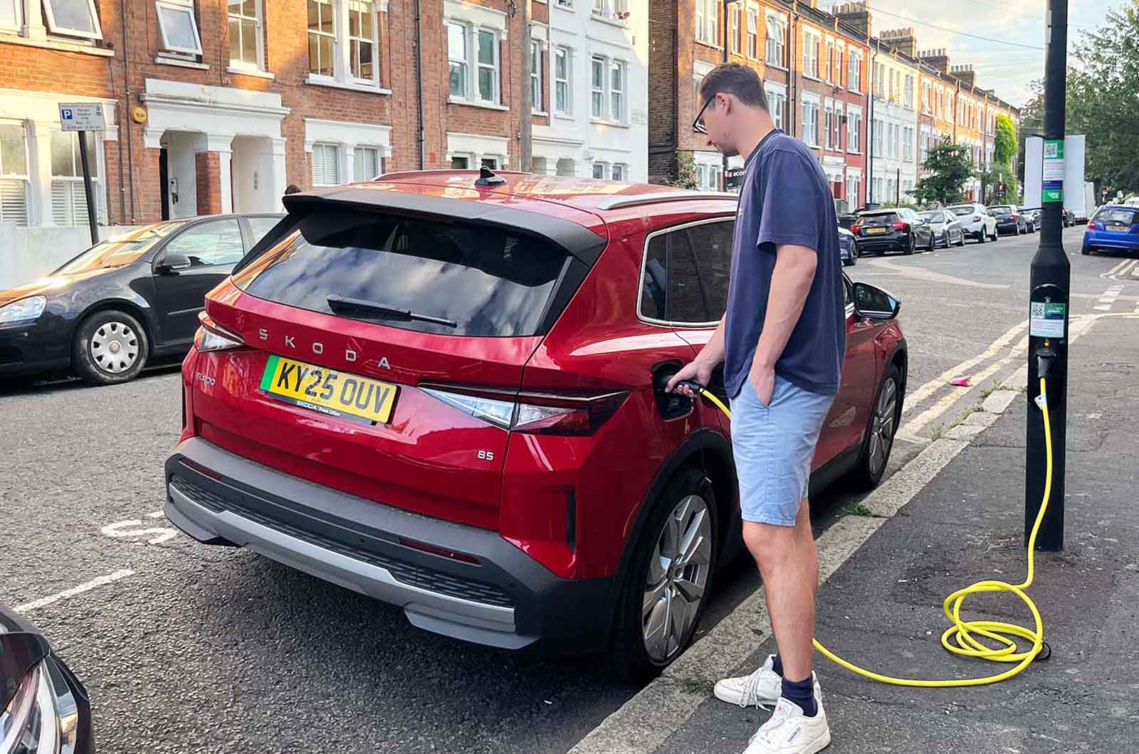 Skoda Elroq plugged into lamppost charger