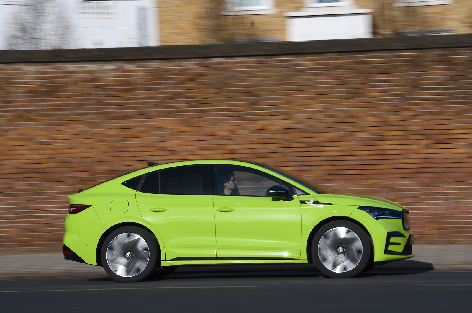 Skoda Enyaq Coupe panning