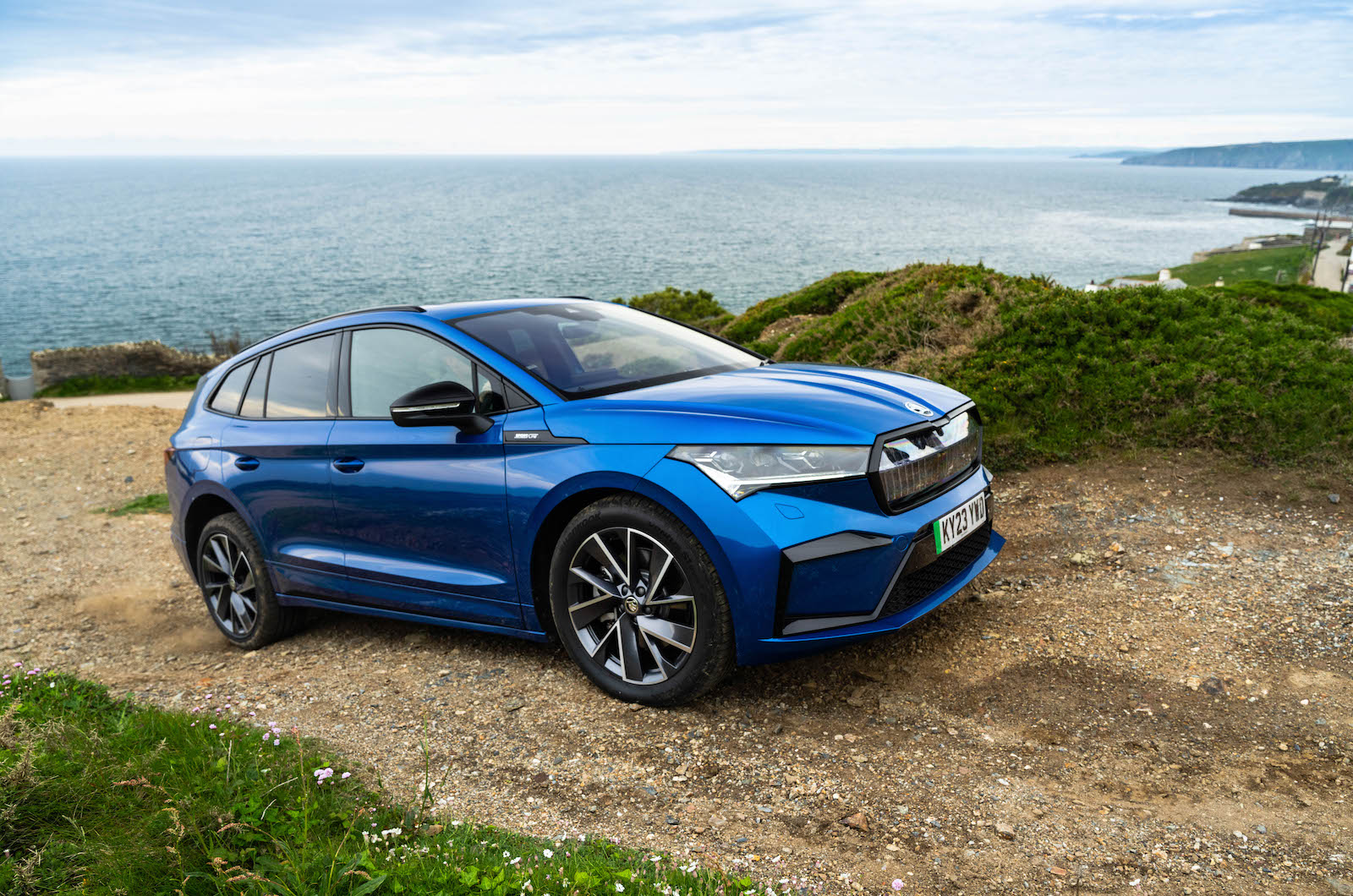 Feel Electric Skoda Enyaq SUV off-road driving