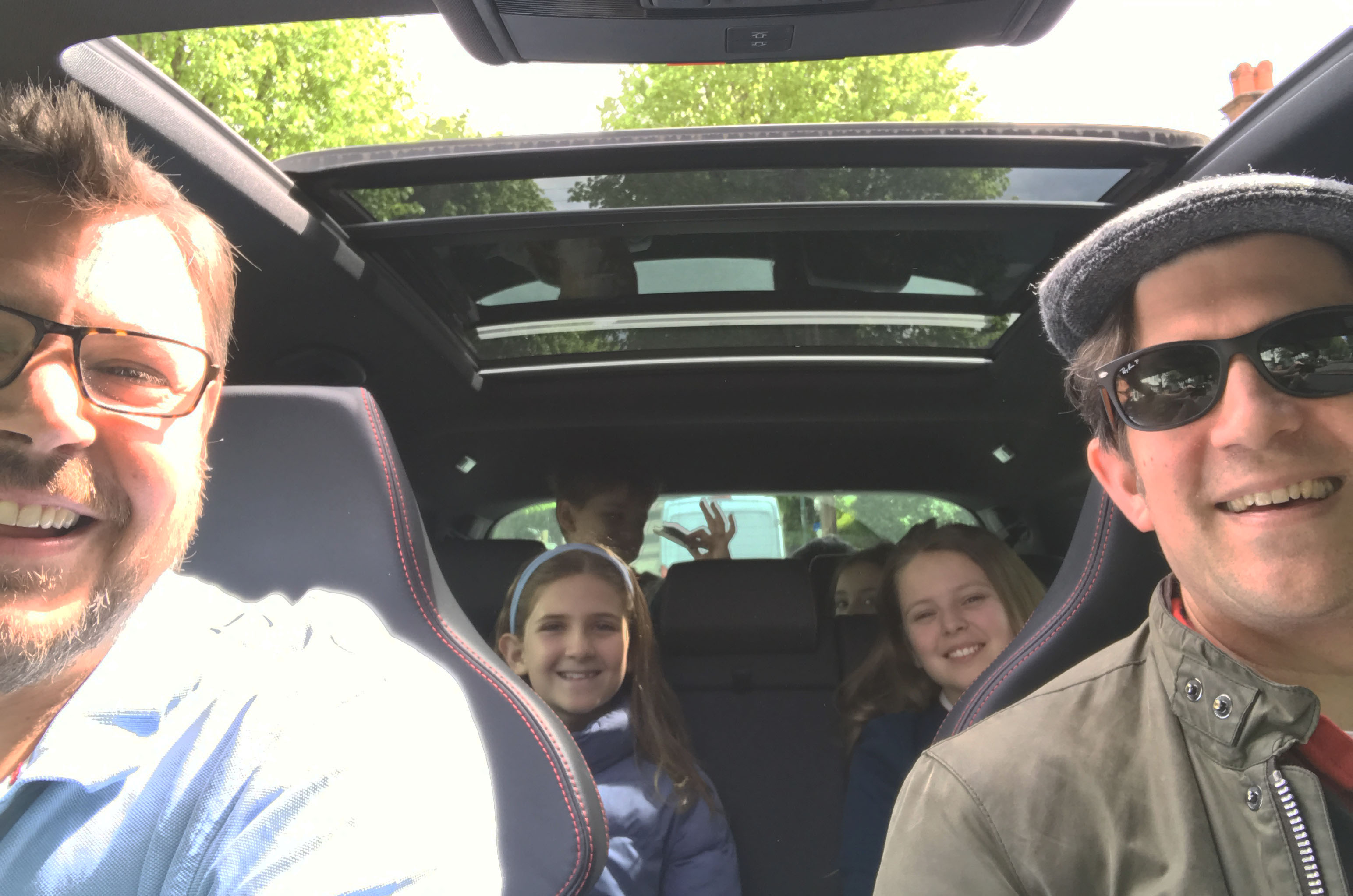 LT Skoda Kodiaq vRS full of people