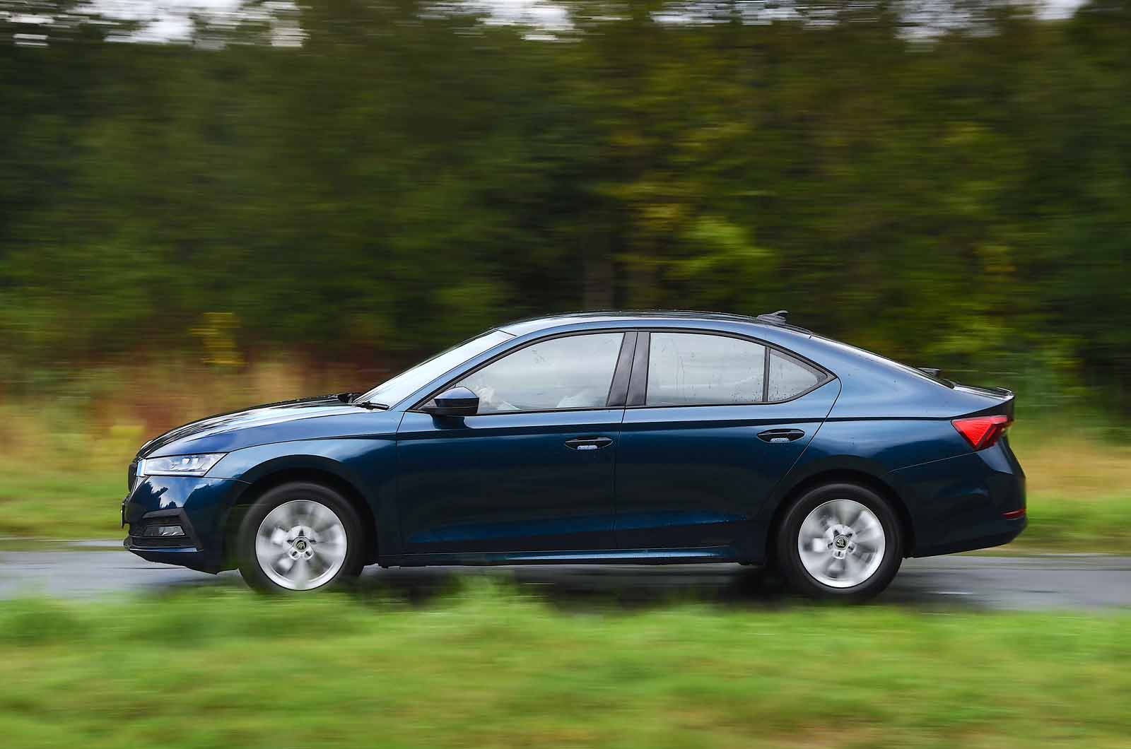 Used Skoda Octavia 2020-present side