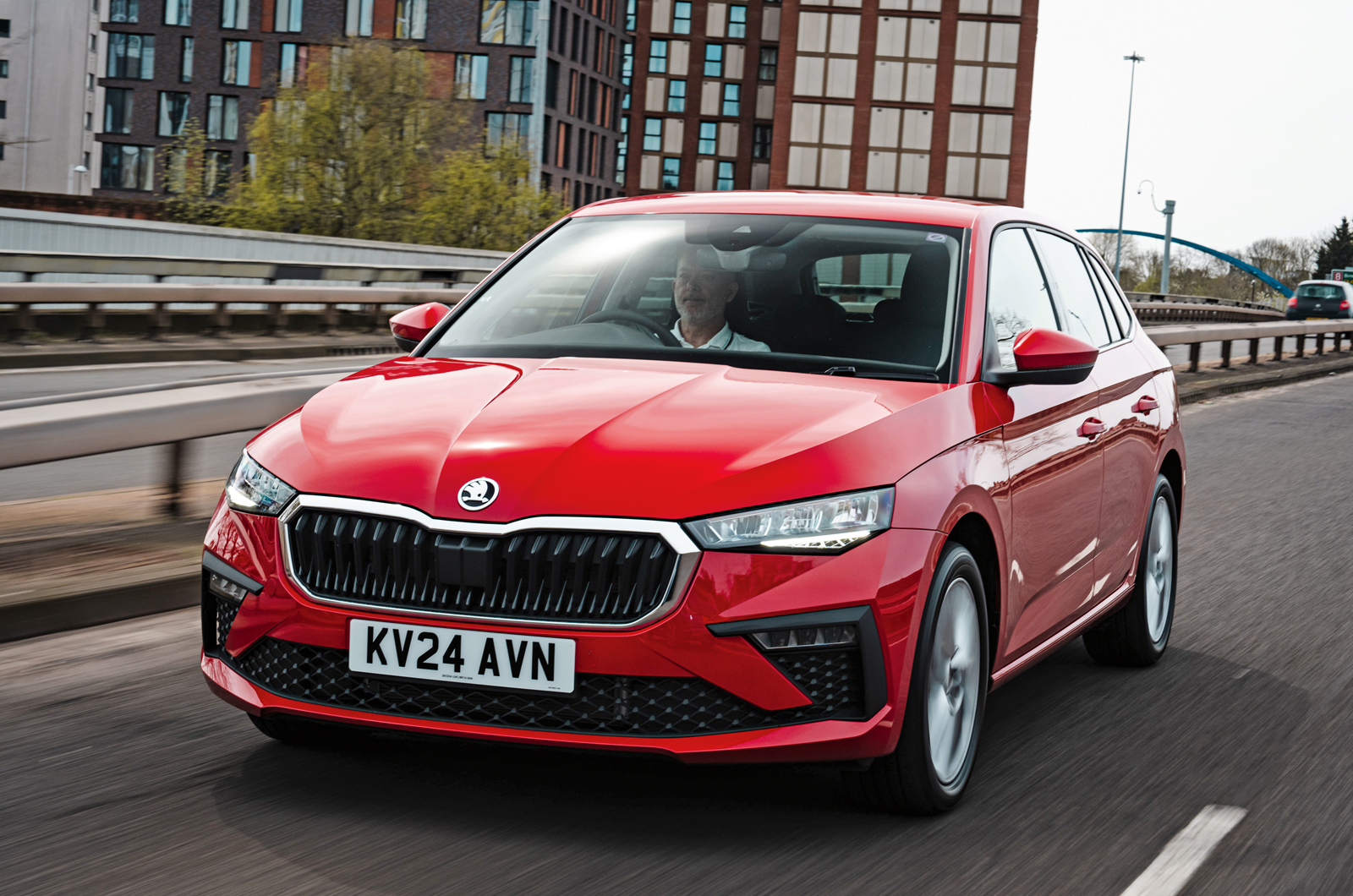 skoda_scala_front_driving