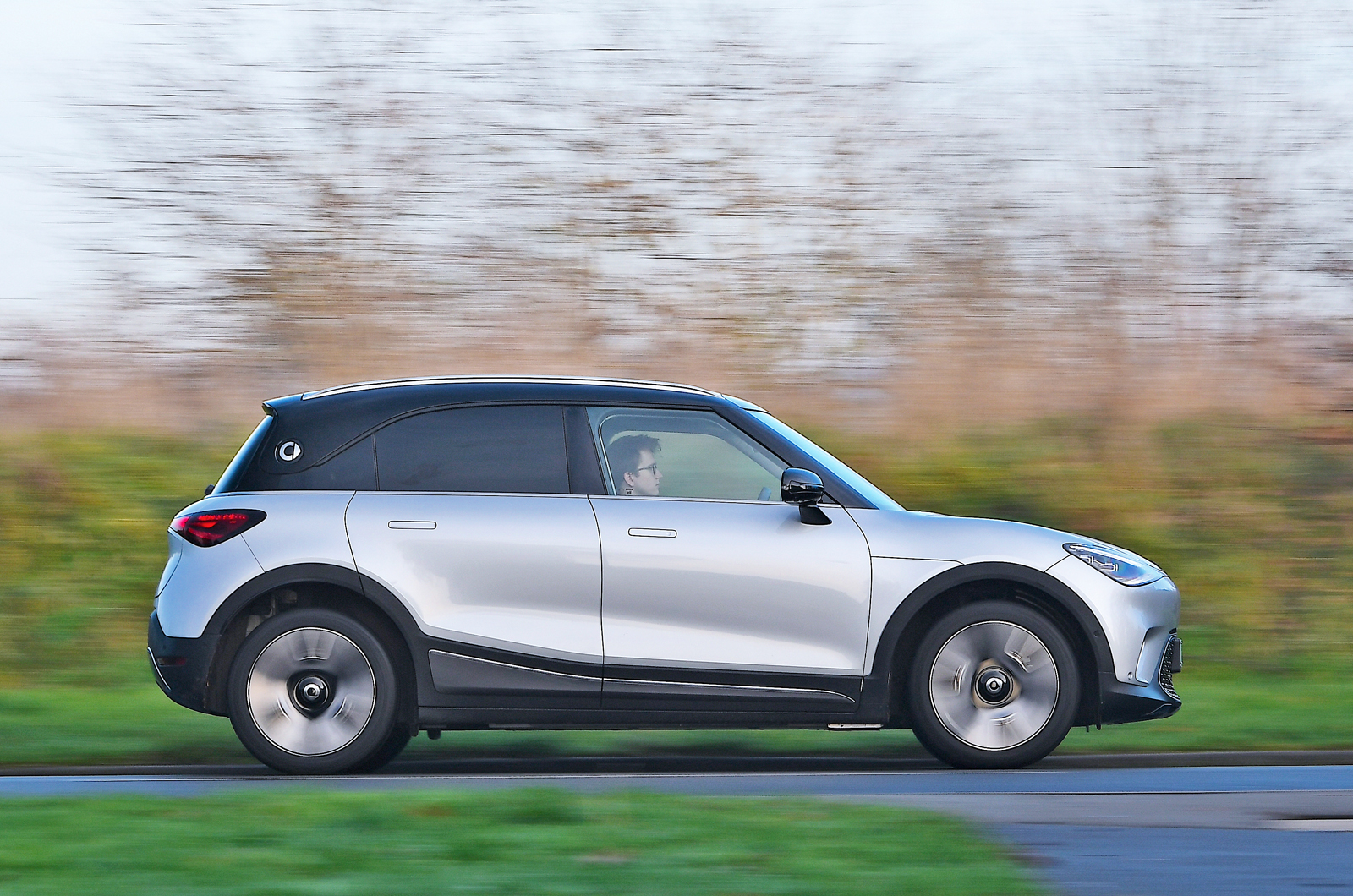 Smart #1 side driving