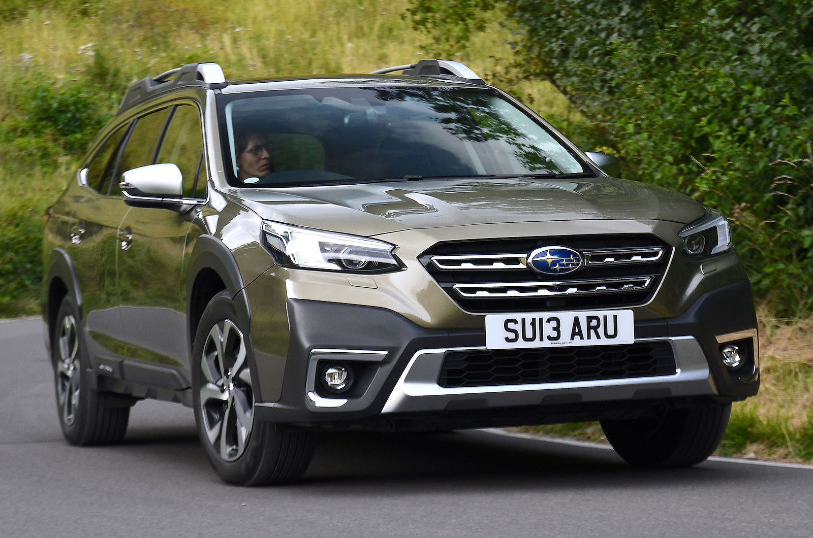 Subaru Outback front cornering