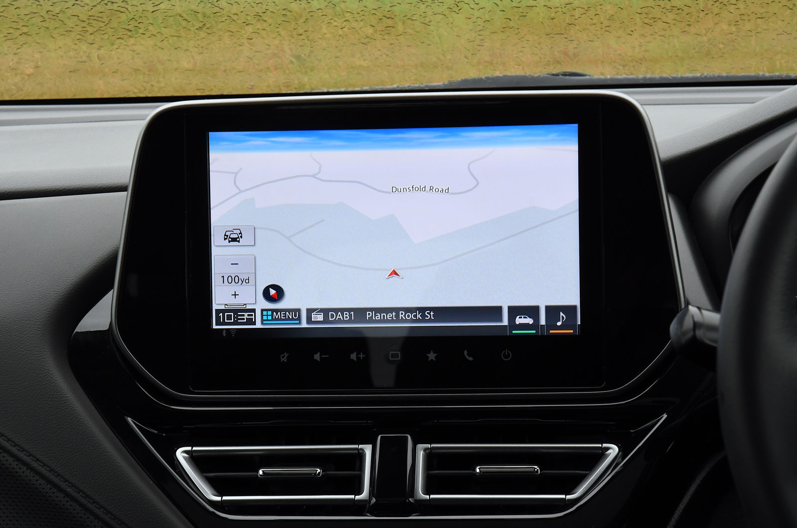 Best car infotainment systems Suzuki S-Cross