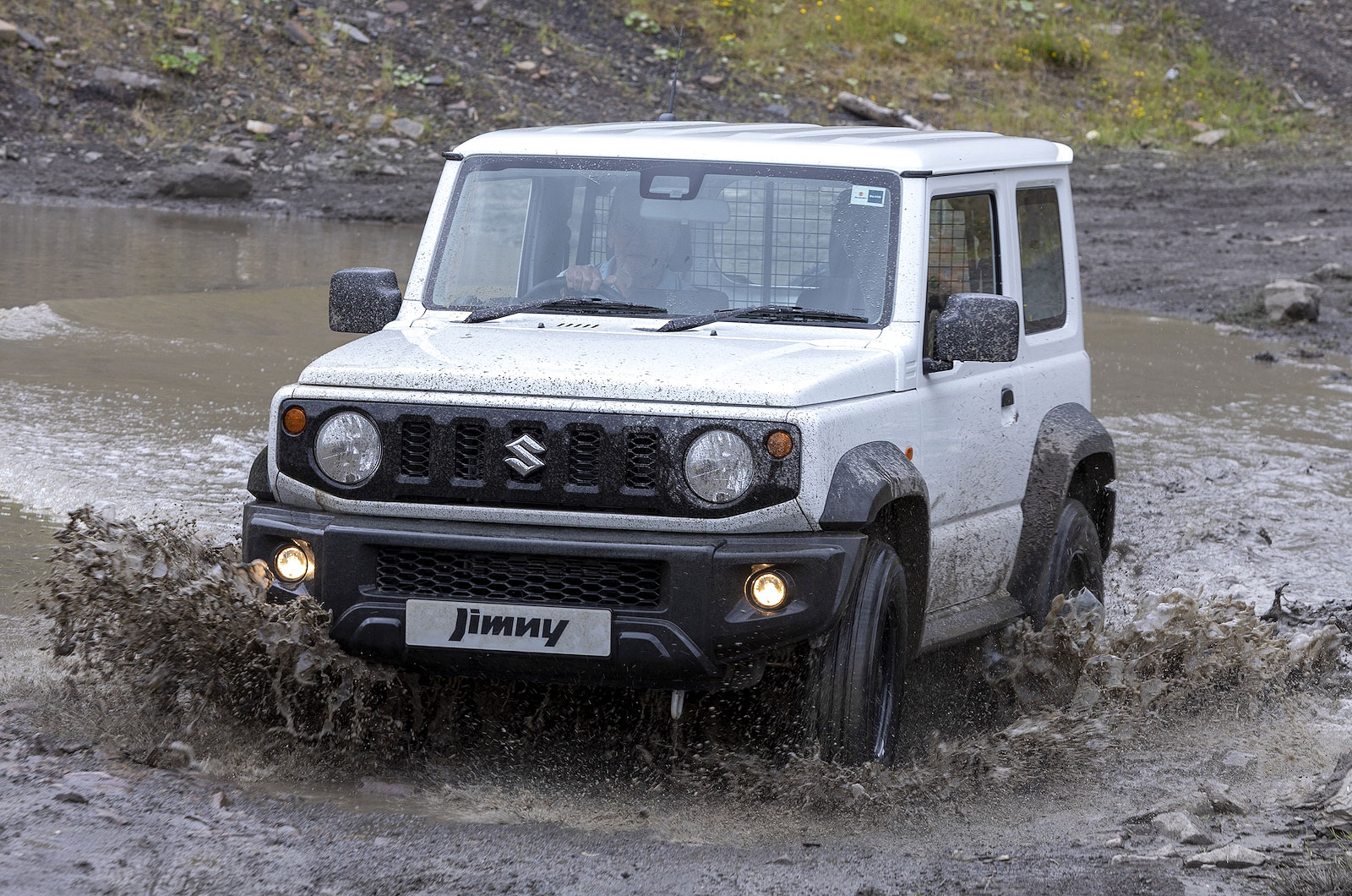 Suzuki Jimny LCV front driving off road