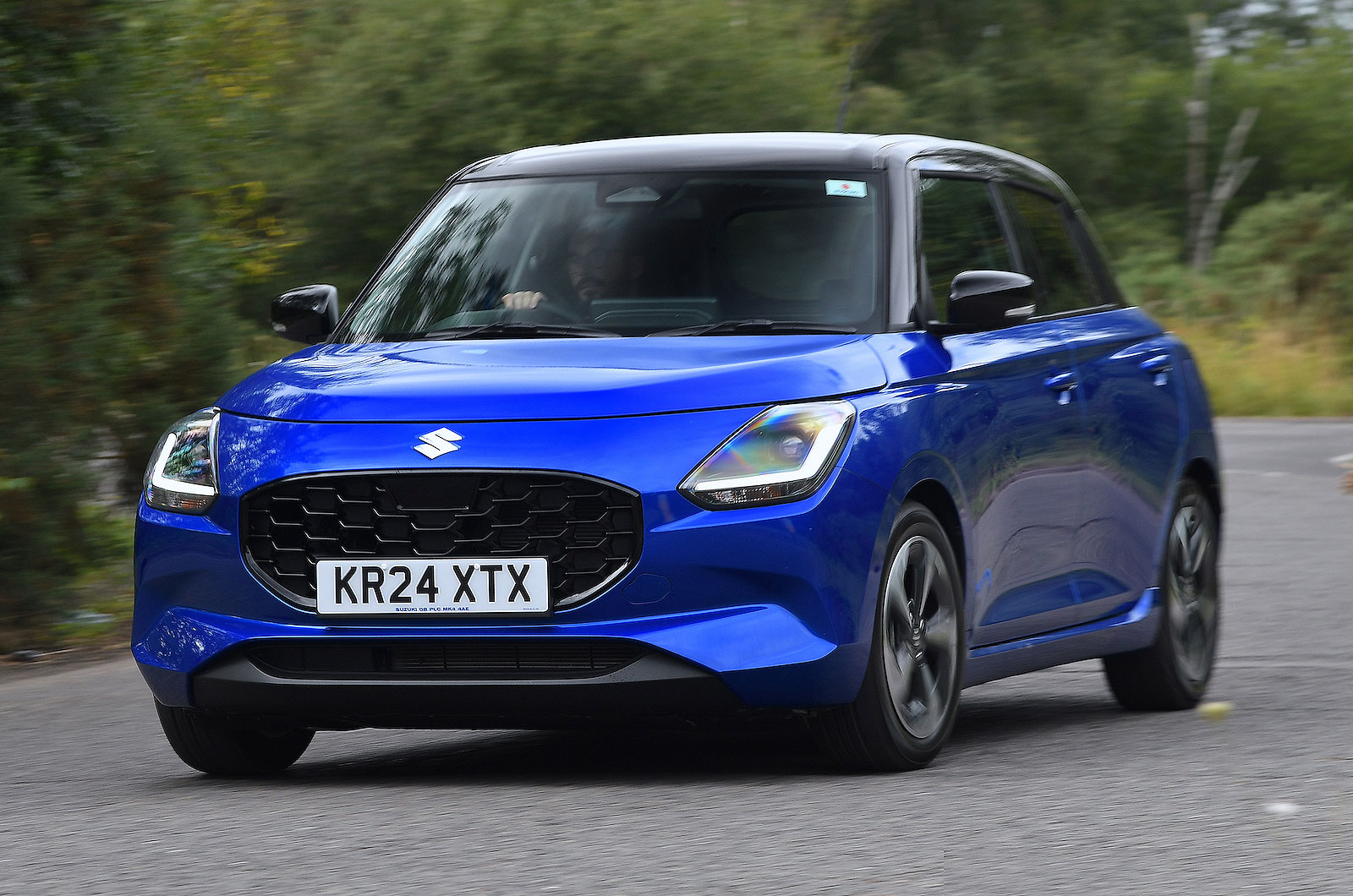 Suzuki Swift front cornering