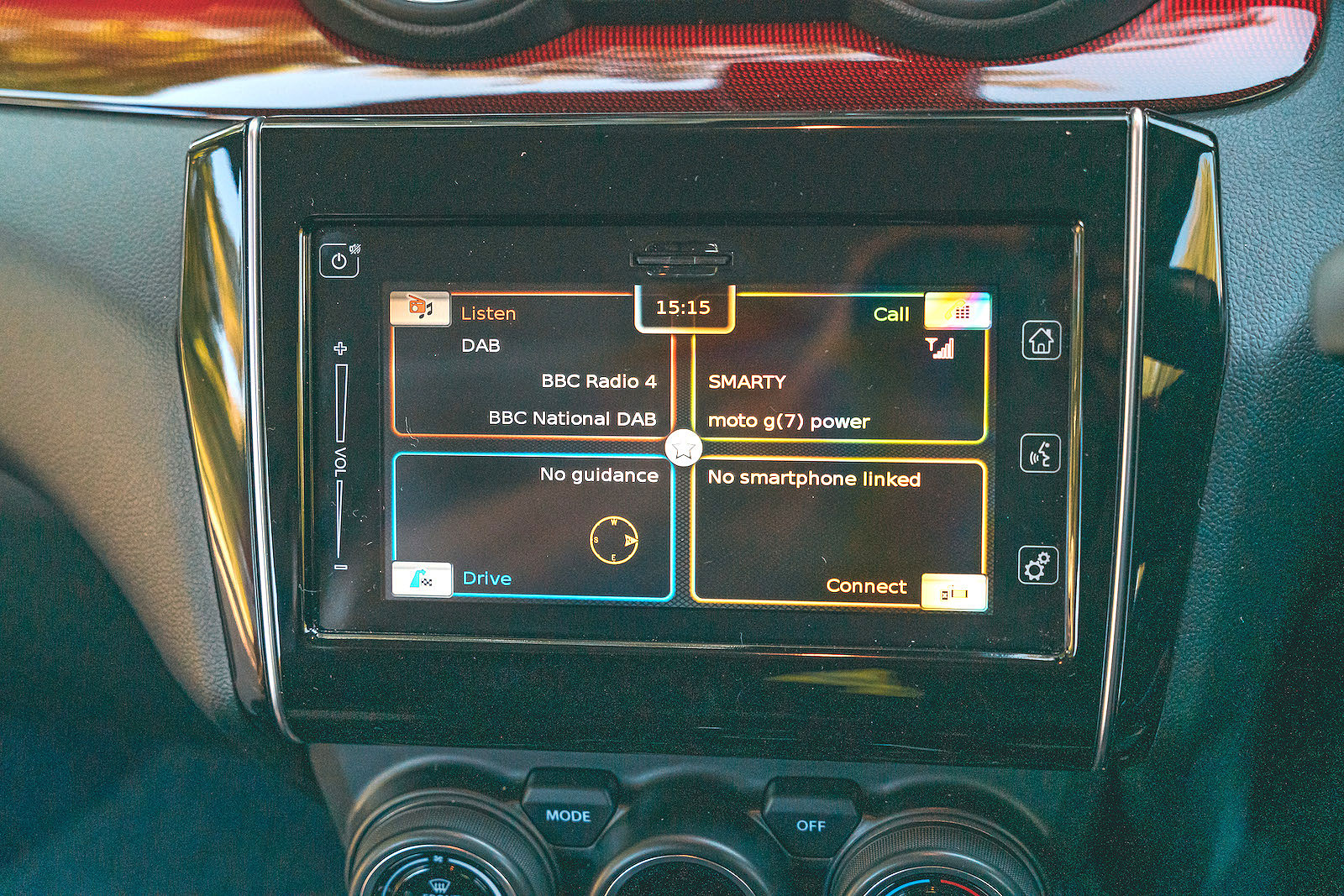 Suzuki Swift Sport interior infotainment