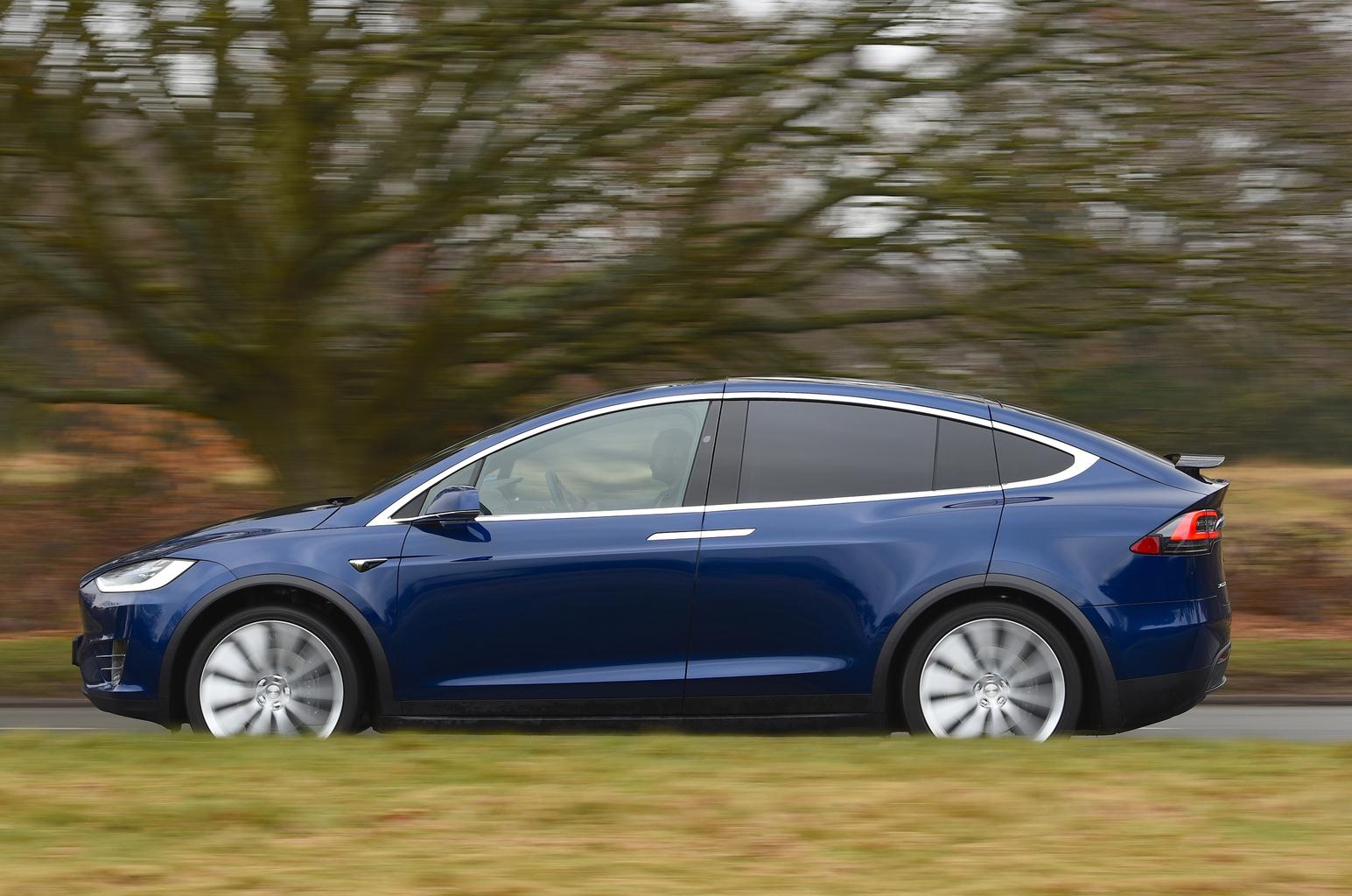Used Tesla Model X 2016-present side driving