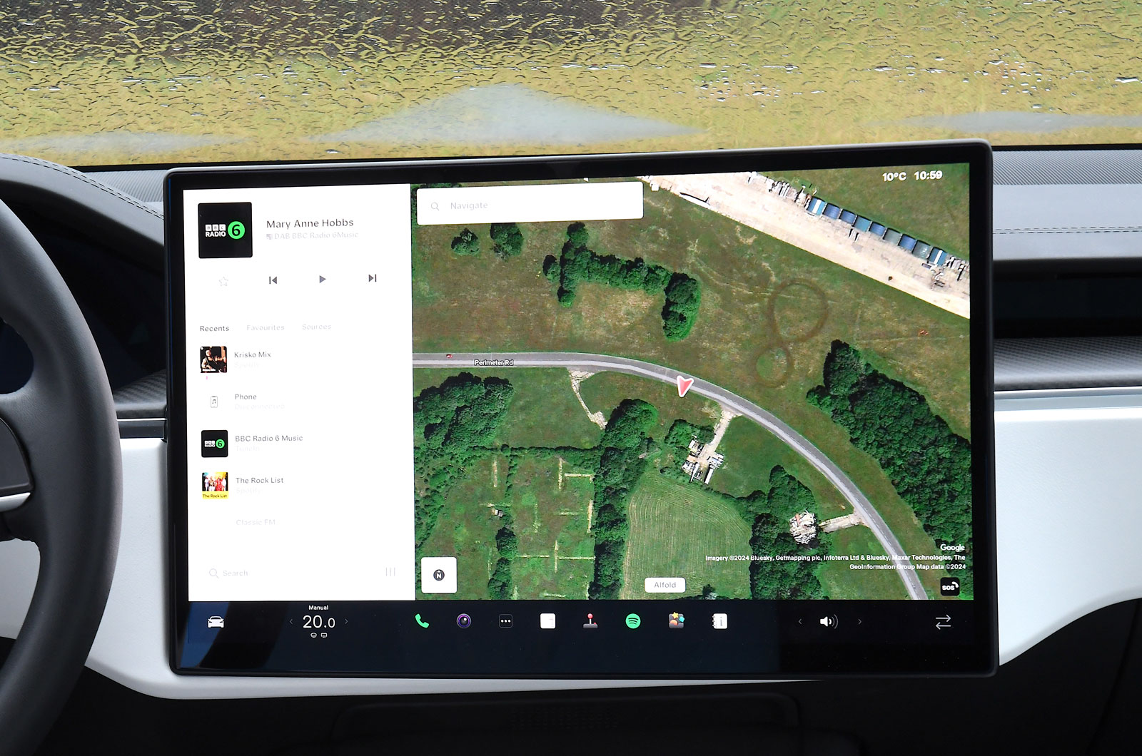 Best car infotainment systems Tesla Model S