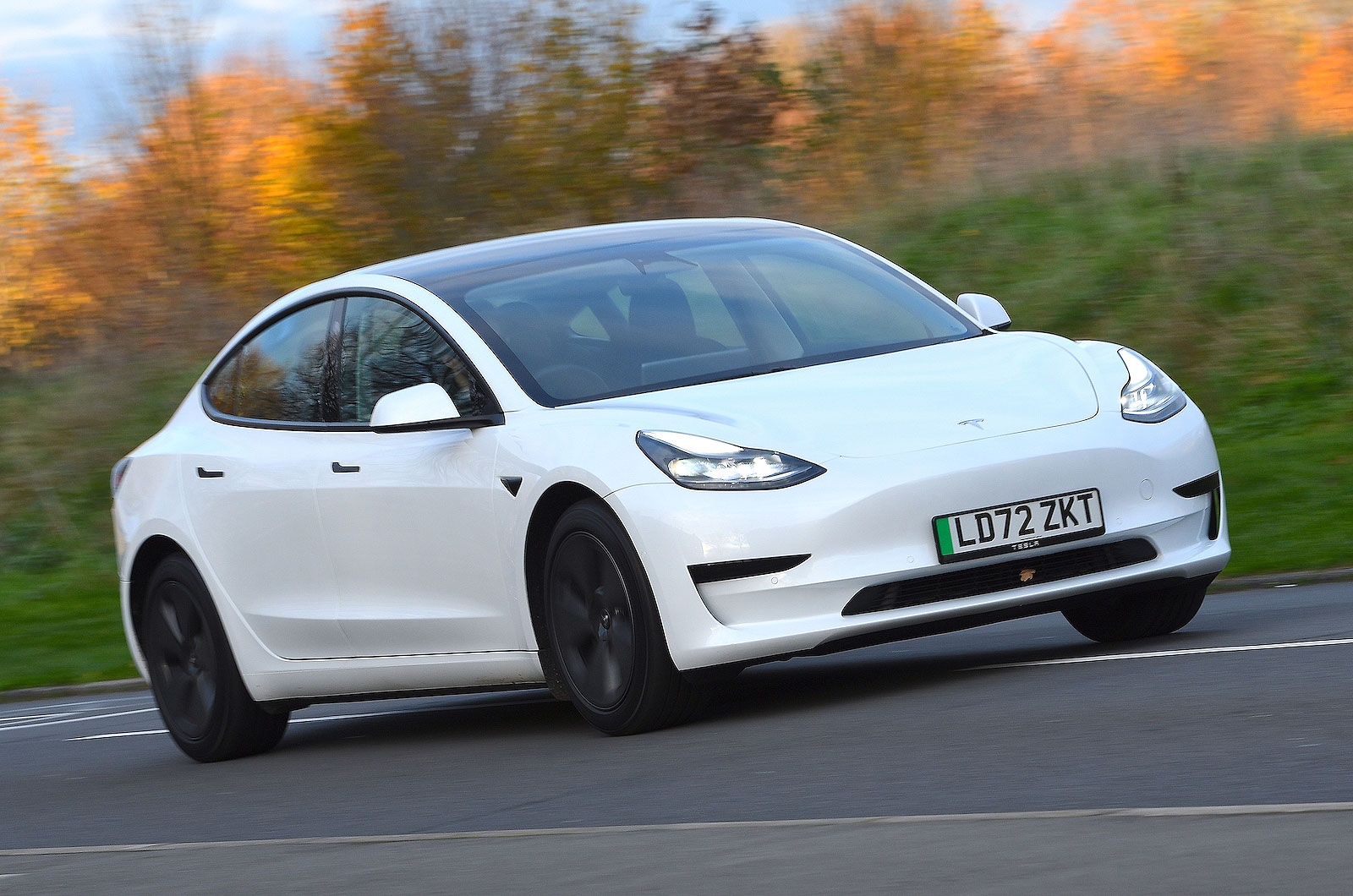 Tesla Model 3 2023 tracking