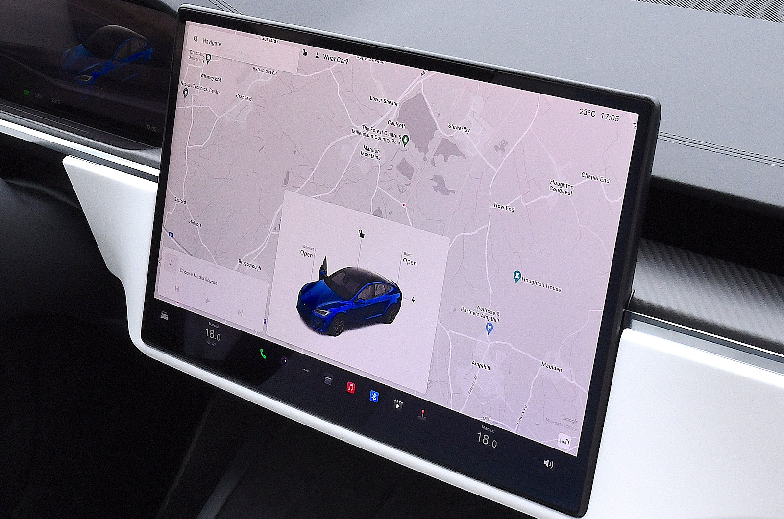 Tesla Model S interior infotainment