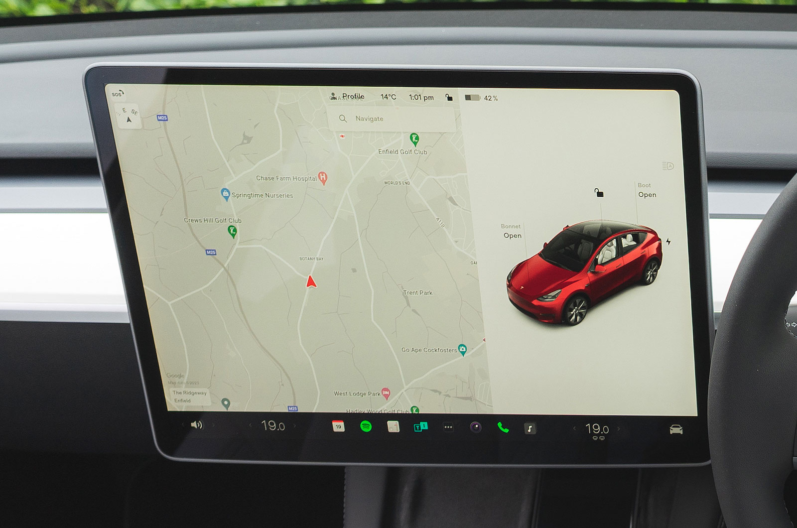 Used Tesla Model Y 2022-present interior infotainment