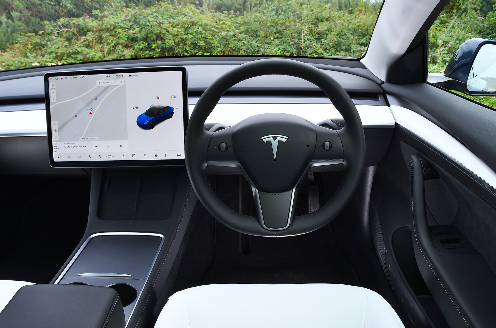 Tesla Model 3 2021 dashboard