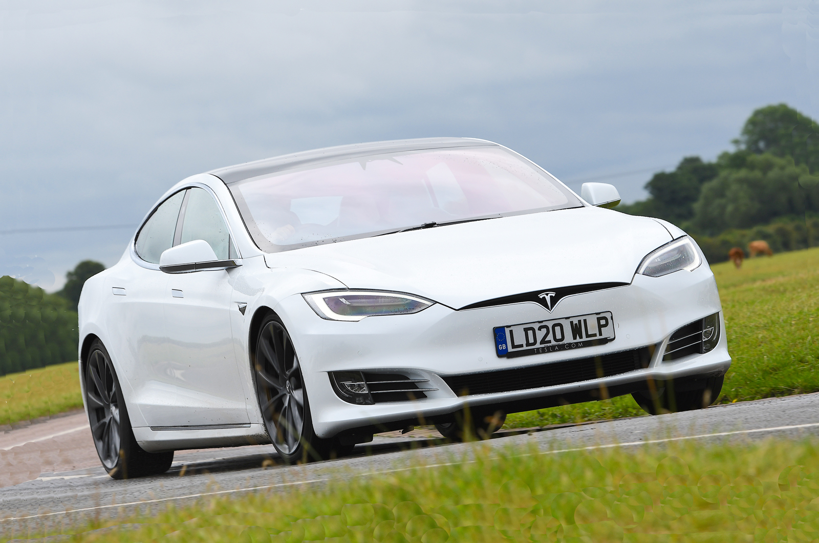 2020 Tesla Model S front cornering