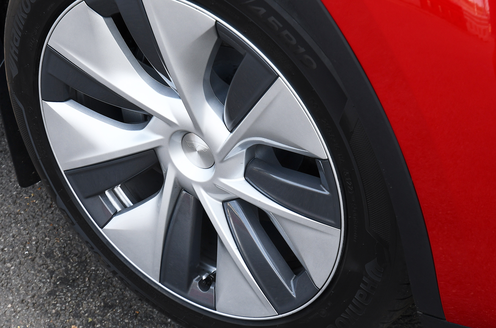 Tesla Model Y alloy wheel
